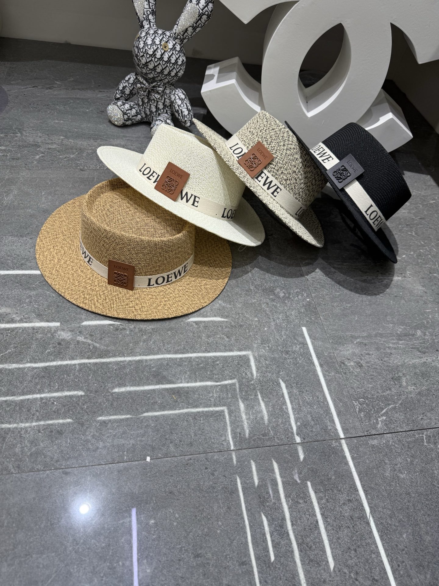 Loewe 凹顶剑麻纱平沿帽‼ ‼ ‼ 重工定制牛仔高级感满满‼ ‼ ‼