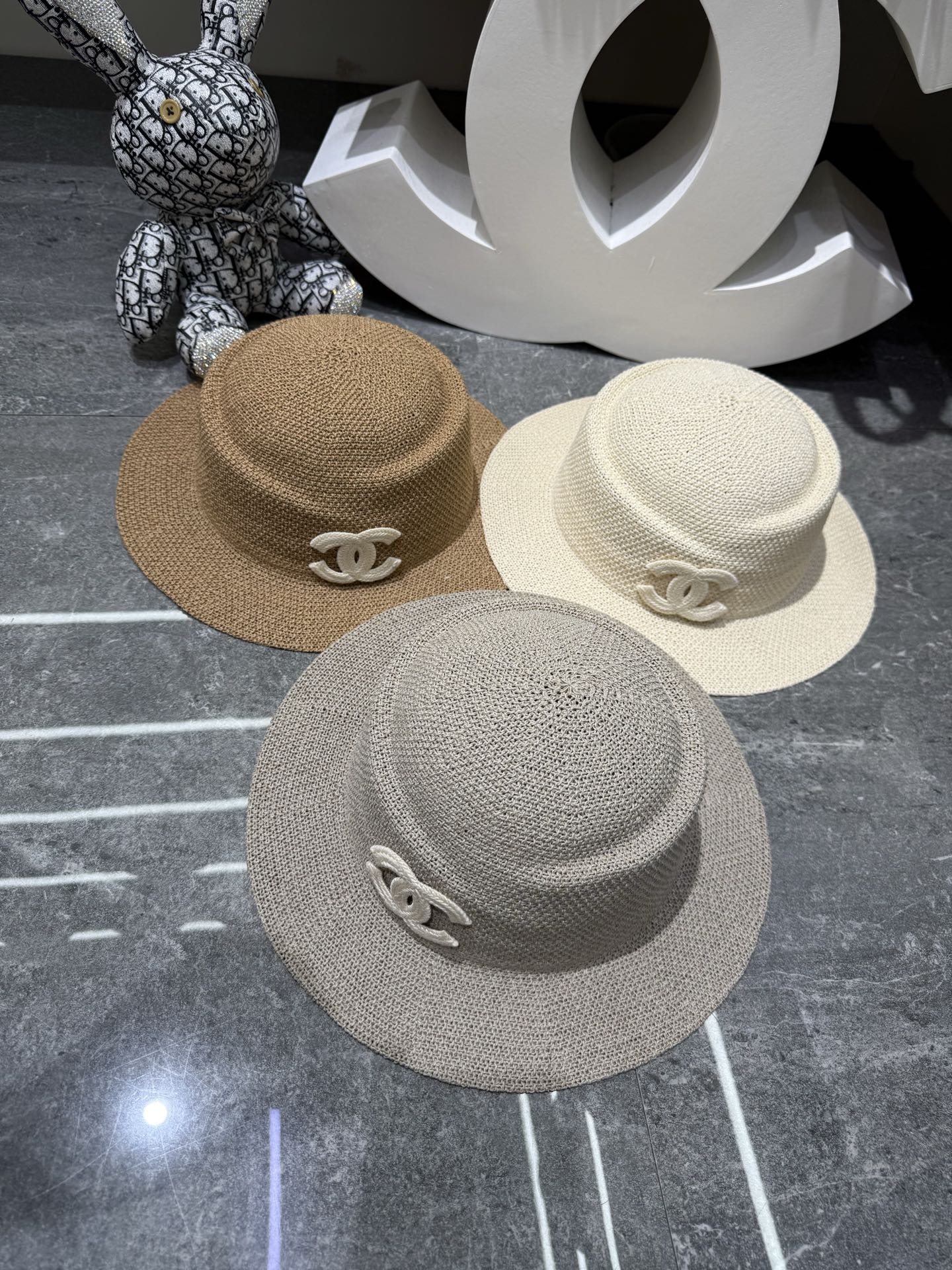 Chanel 针织平顶帽‼ ‼ ‼ 高端定制系列产品白搭 个性‼ ‼