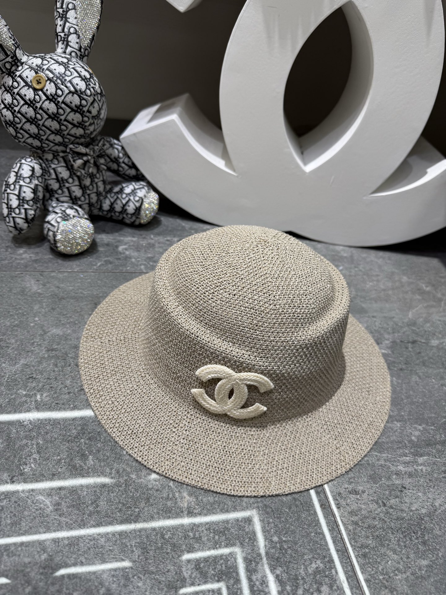 Chanel 针织平顶帽‼ ‼ ‼ 高端定制系列产品白搭 个性‼ ‼
