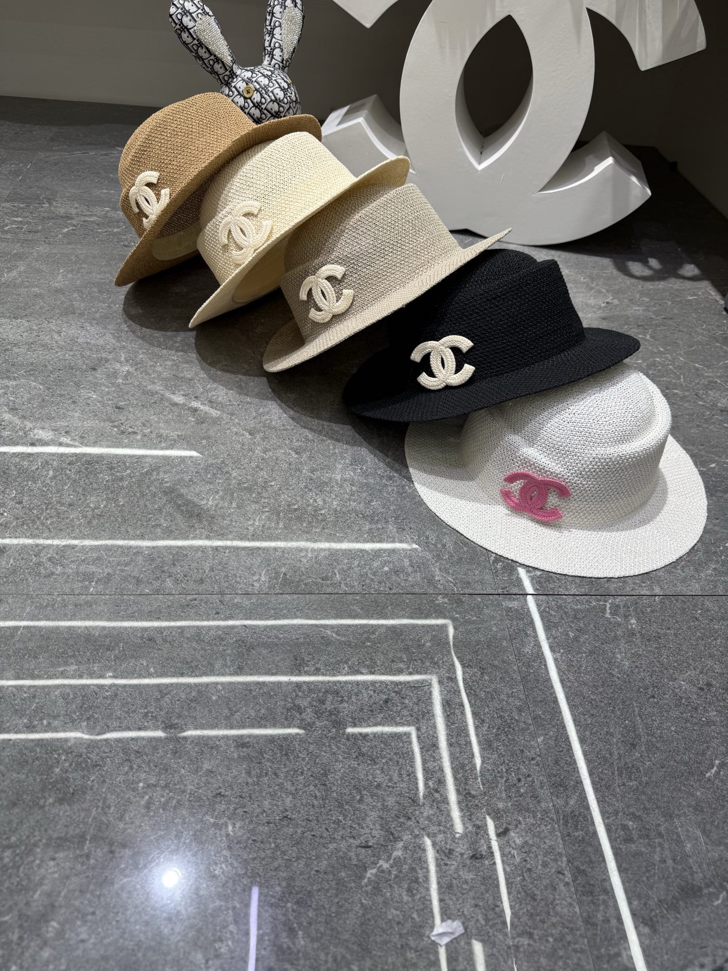 Chanel 针织平顶帽‼ ‼ ‼ 高端定制系列产品白搭 个性‼ ‼