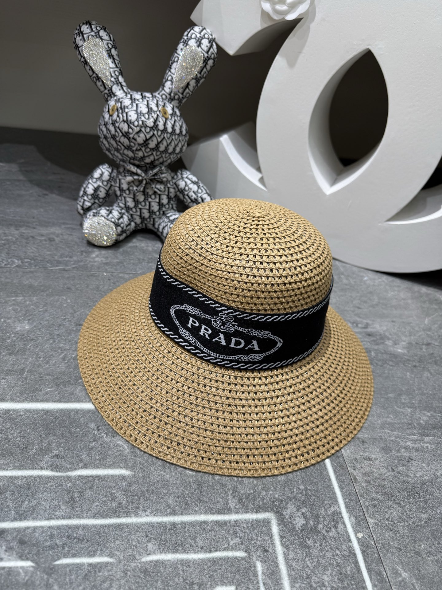 Prada 发带盆帽‼