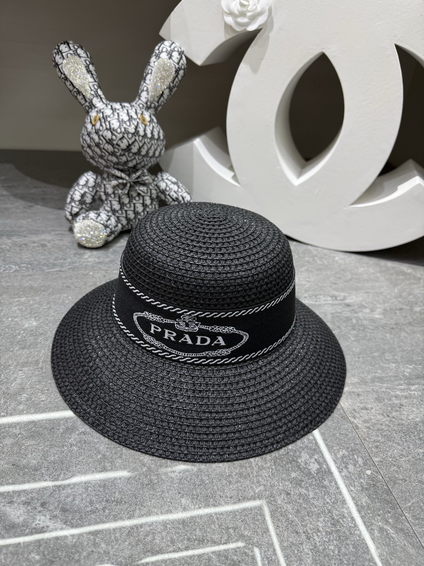 Prada 发带盆帽‼
