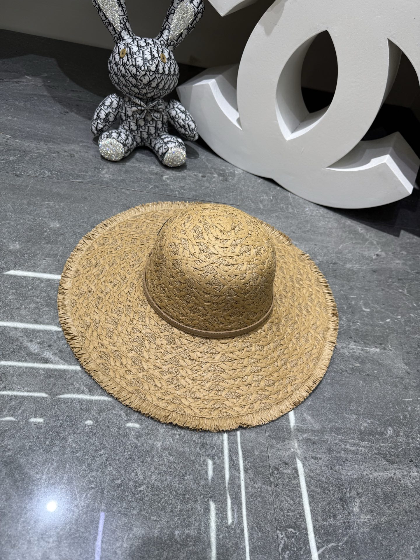 Chanel 手工编织大沿帽‼ ‼