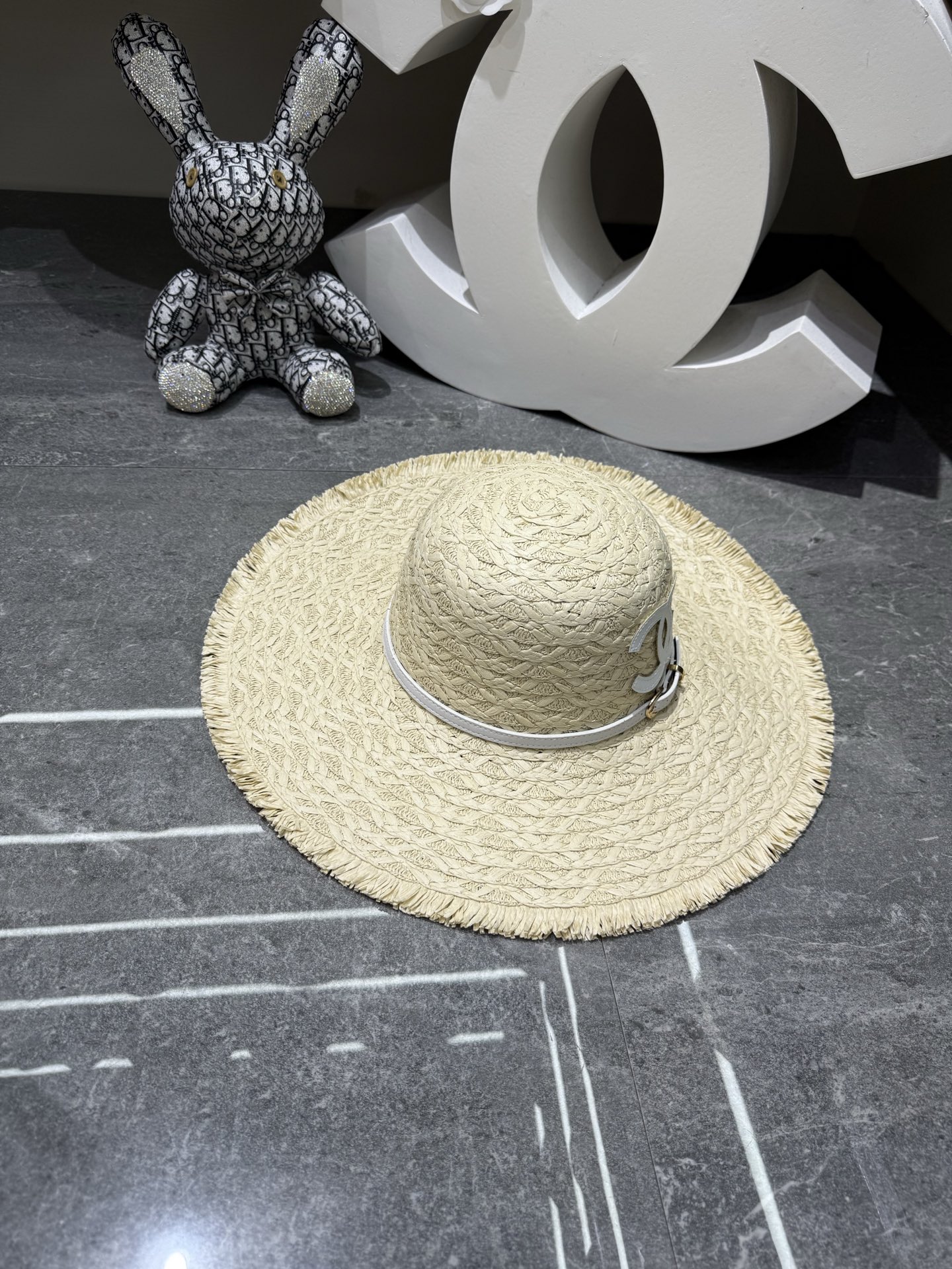 Chanel 手工编织大沿帽‼ ‼