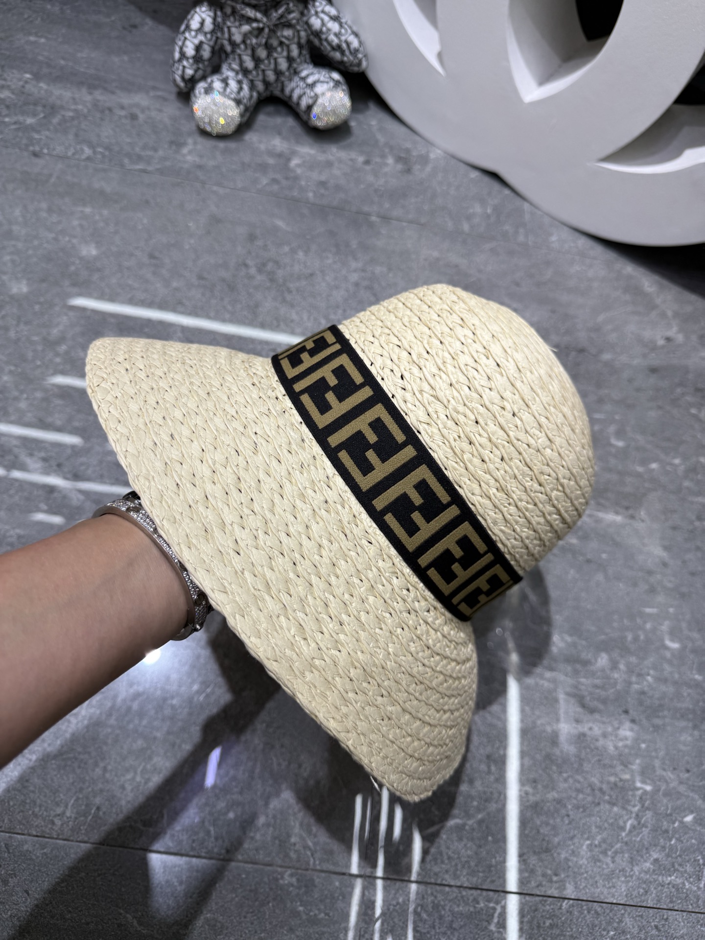 Fendi 草编盆帽‼ ‼