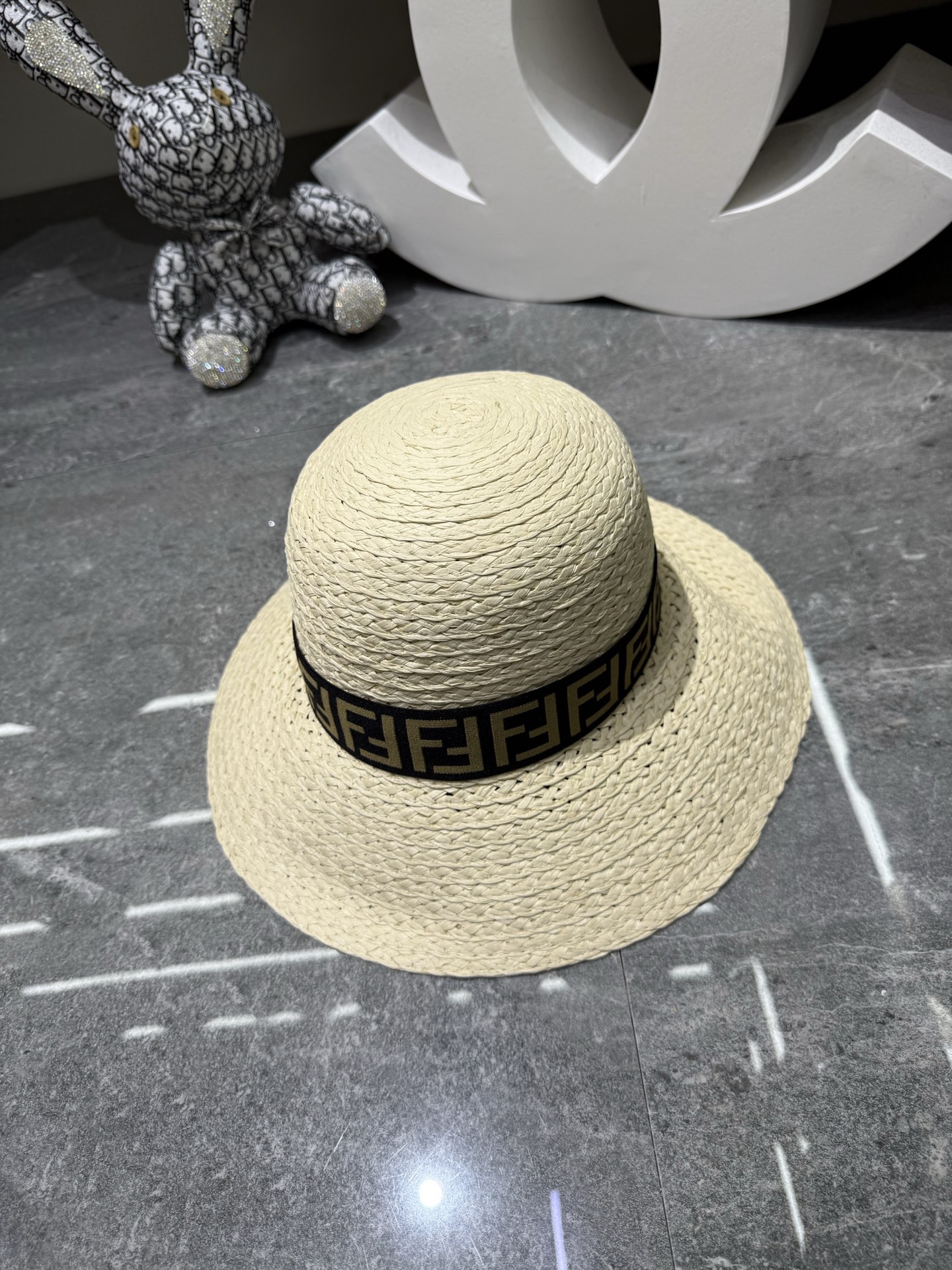 Fendi 草编盆帽‼ ‼