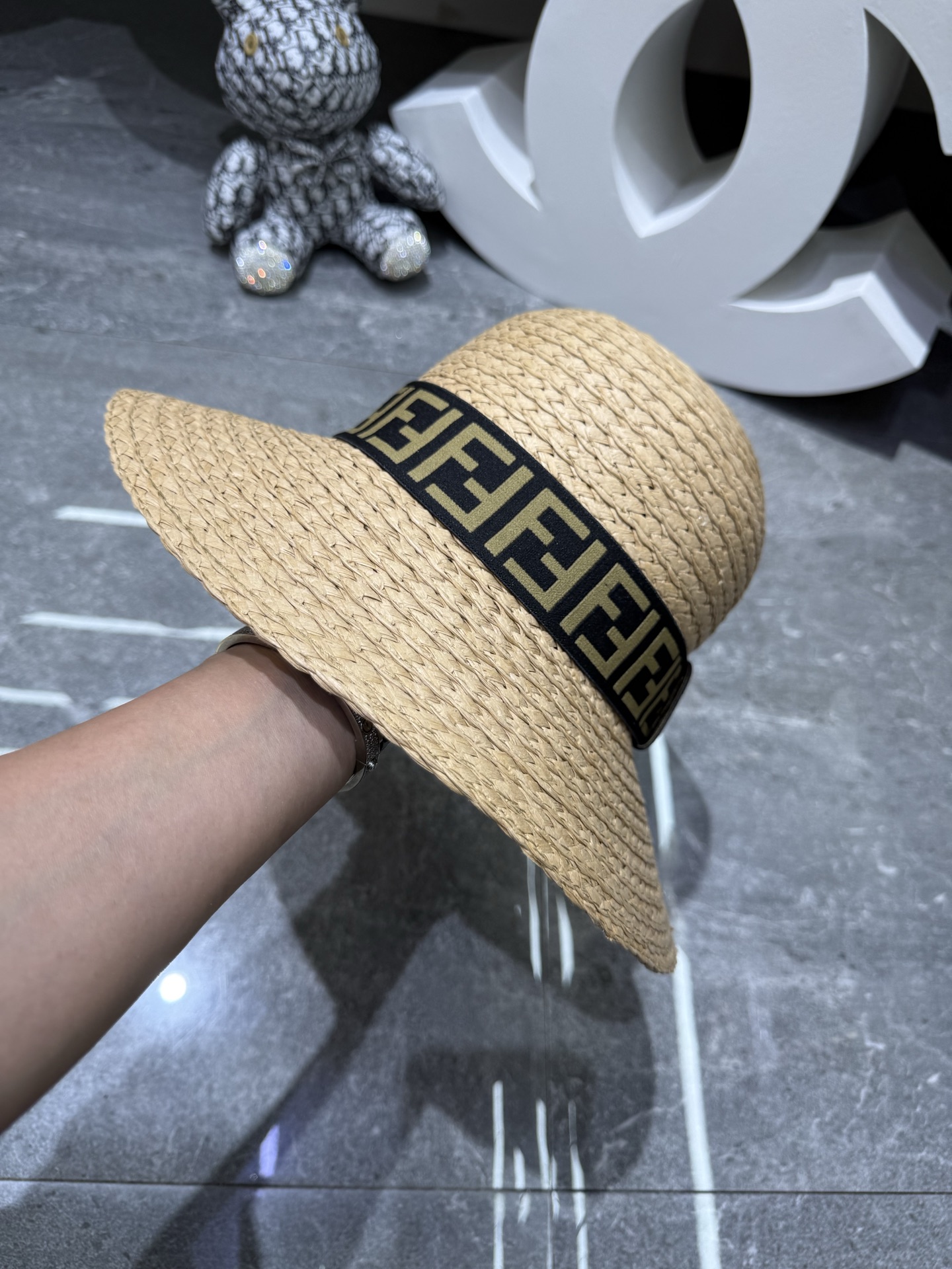 Fendi 草编盆帽‼ ‼