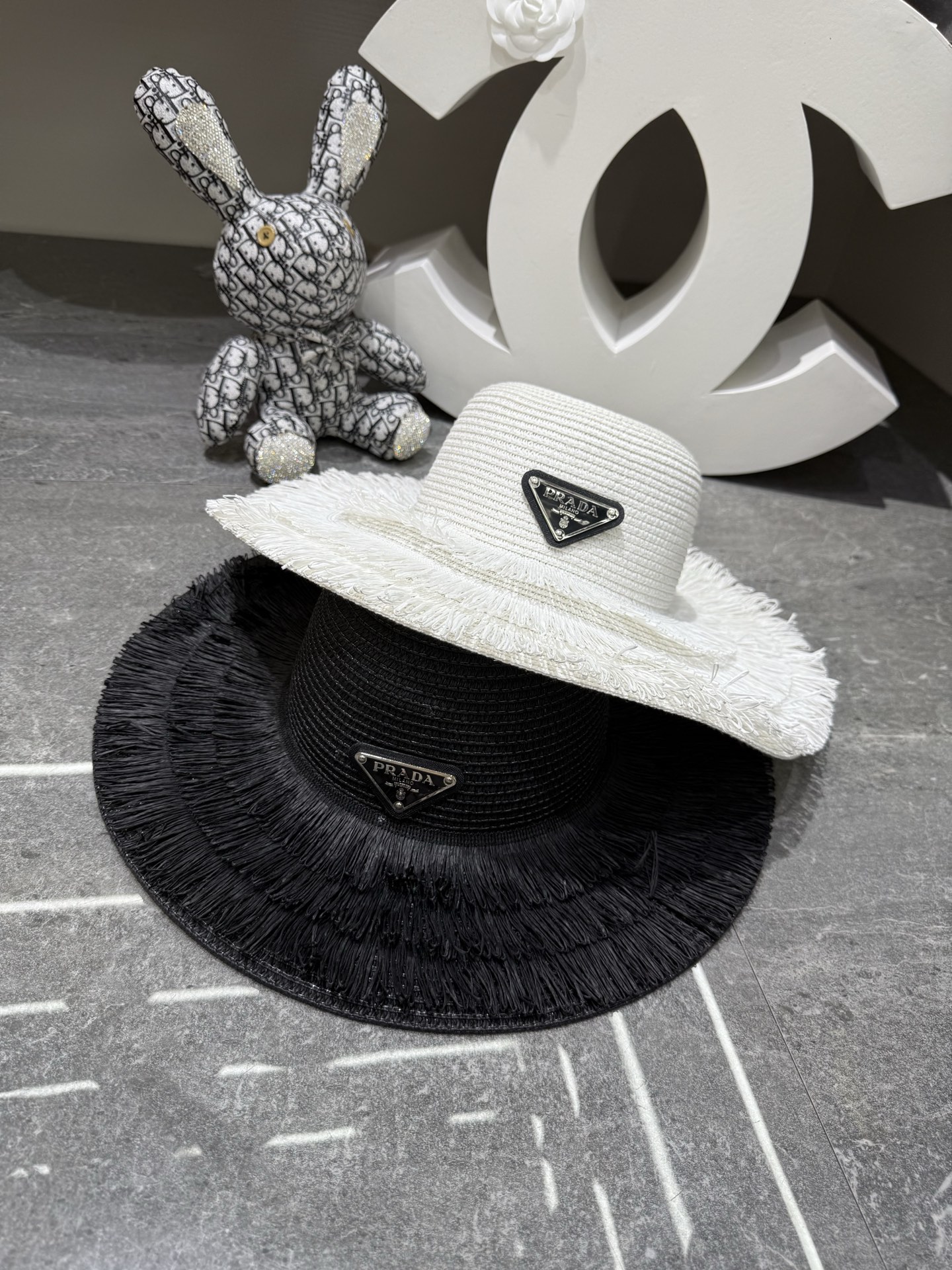 Prada 大沿帽 ‼ ‼