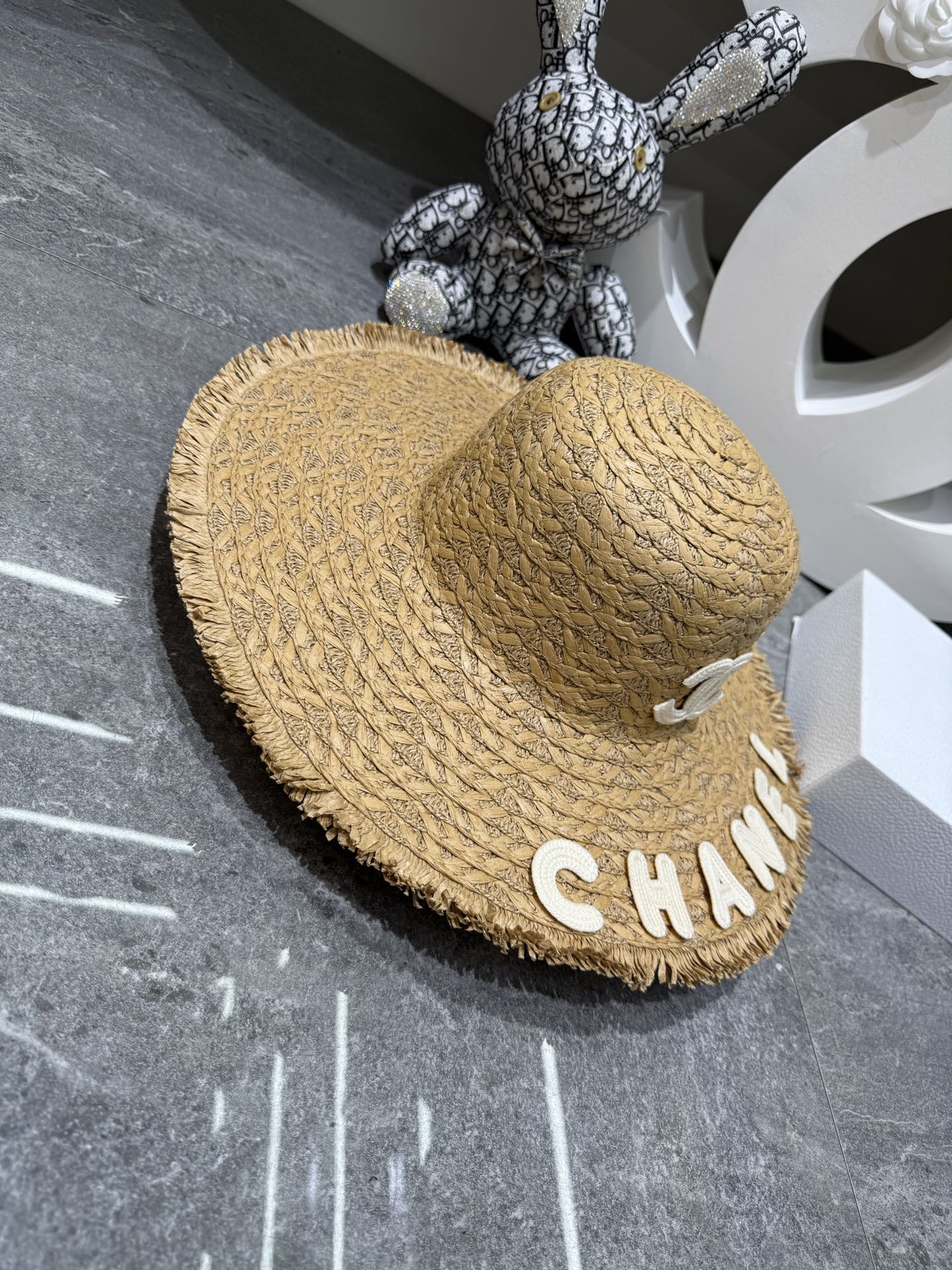 Chanel 磨毛边大沿帽 ‼