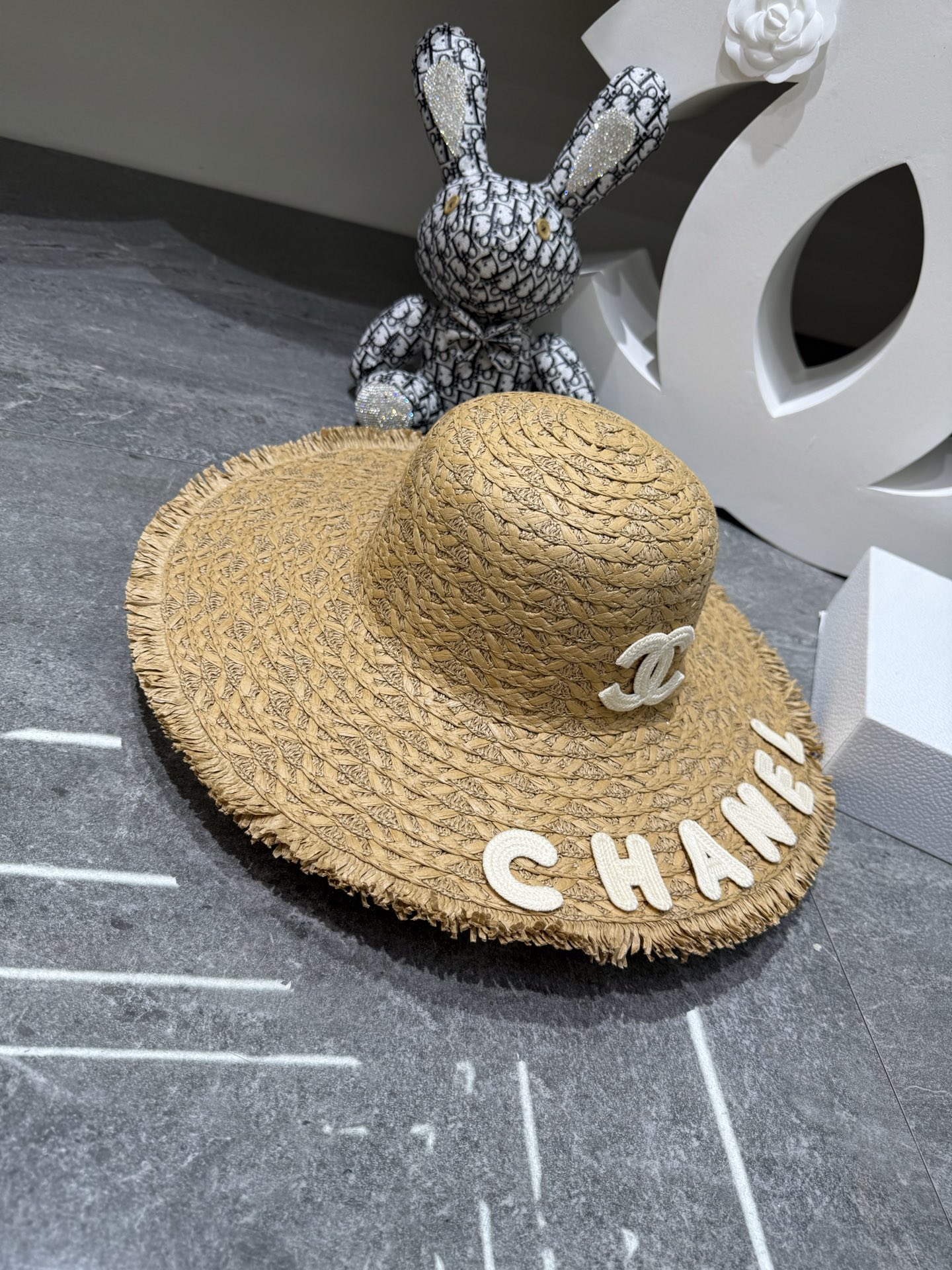 Chanel 磨毛边大沿帽 ‼