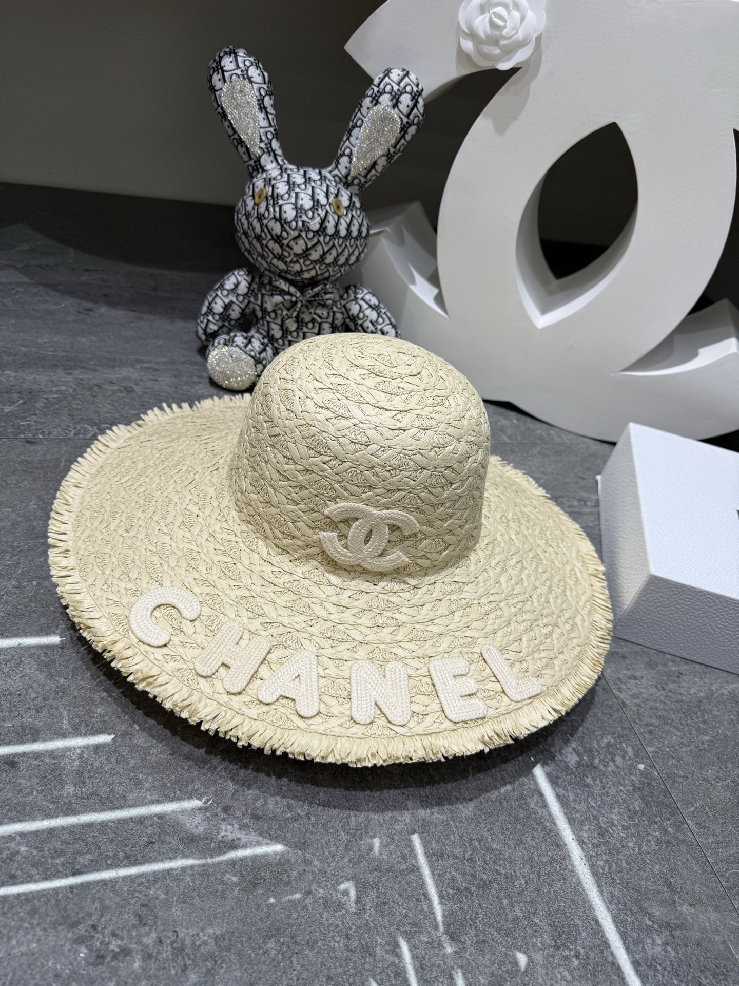 Chanel 磨毛边大沿帽 ‼
