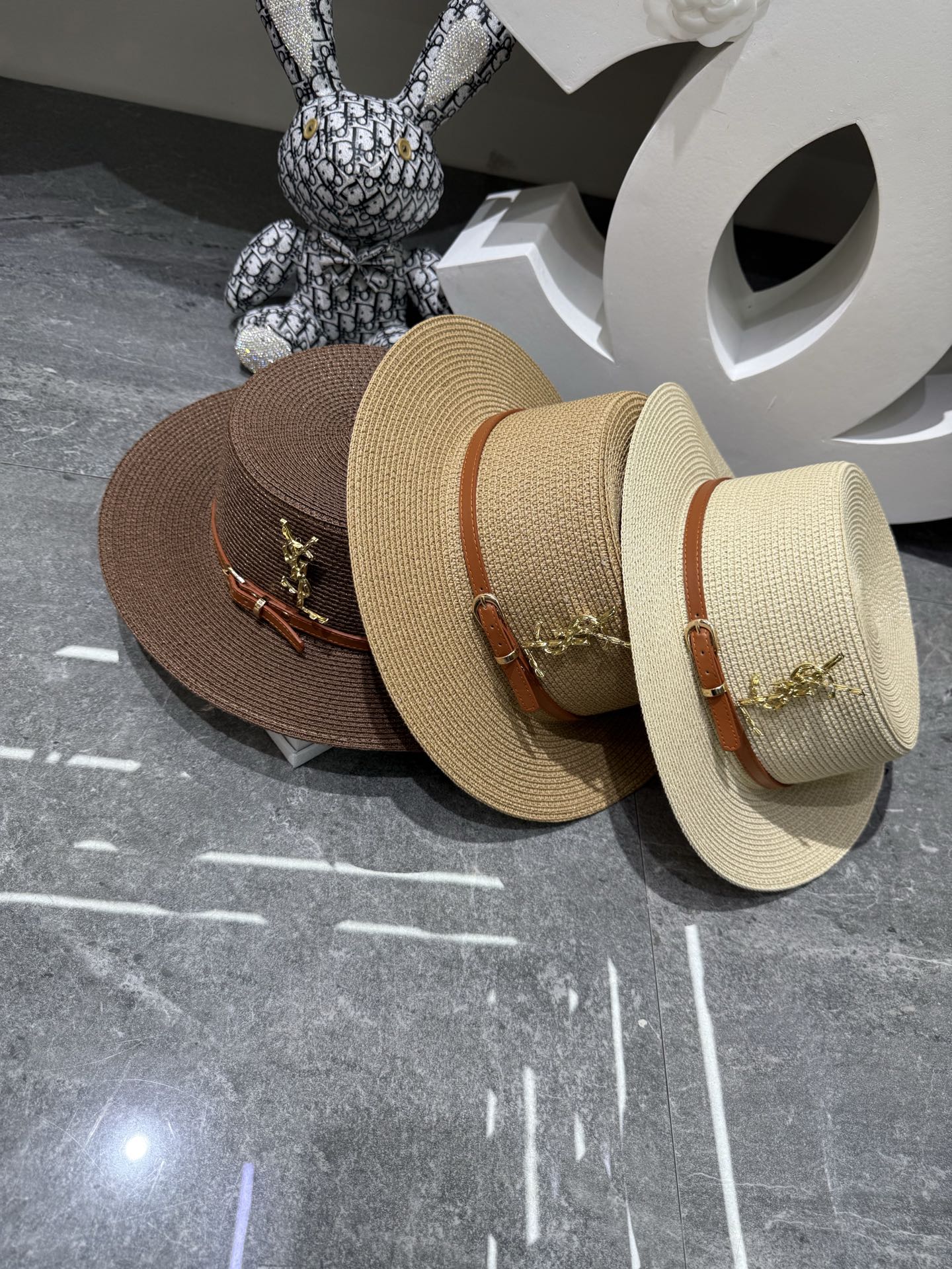 YsL 新品爆款平顶帽👒👒‼️‼️