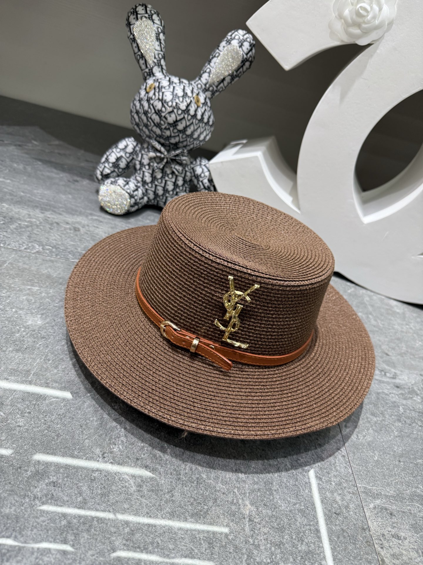 YsL 新品爆款平顶帽👒👒‼️‼️