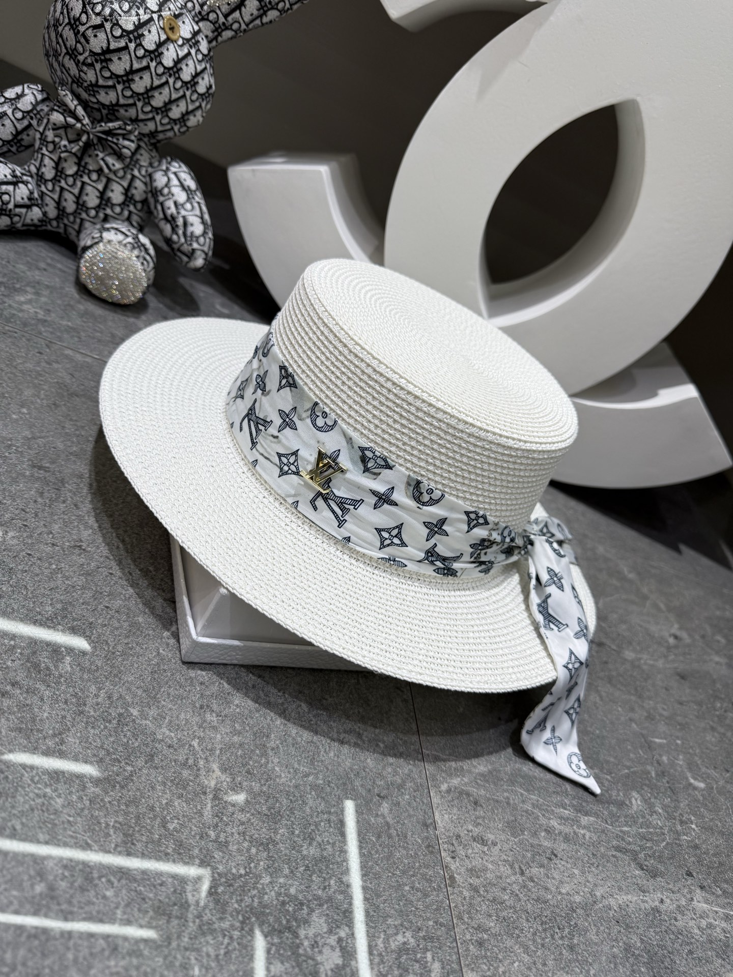 Lv 新品爆款平顶帽👒👒‼️‼️