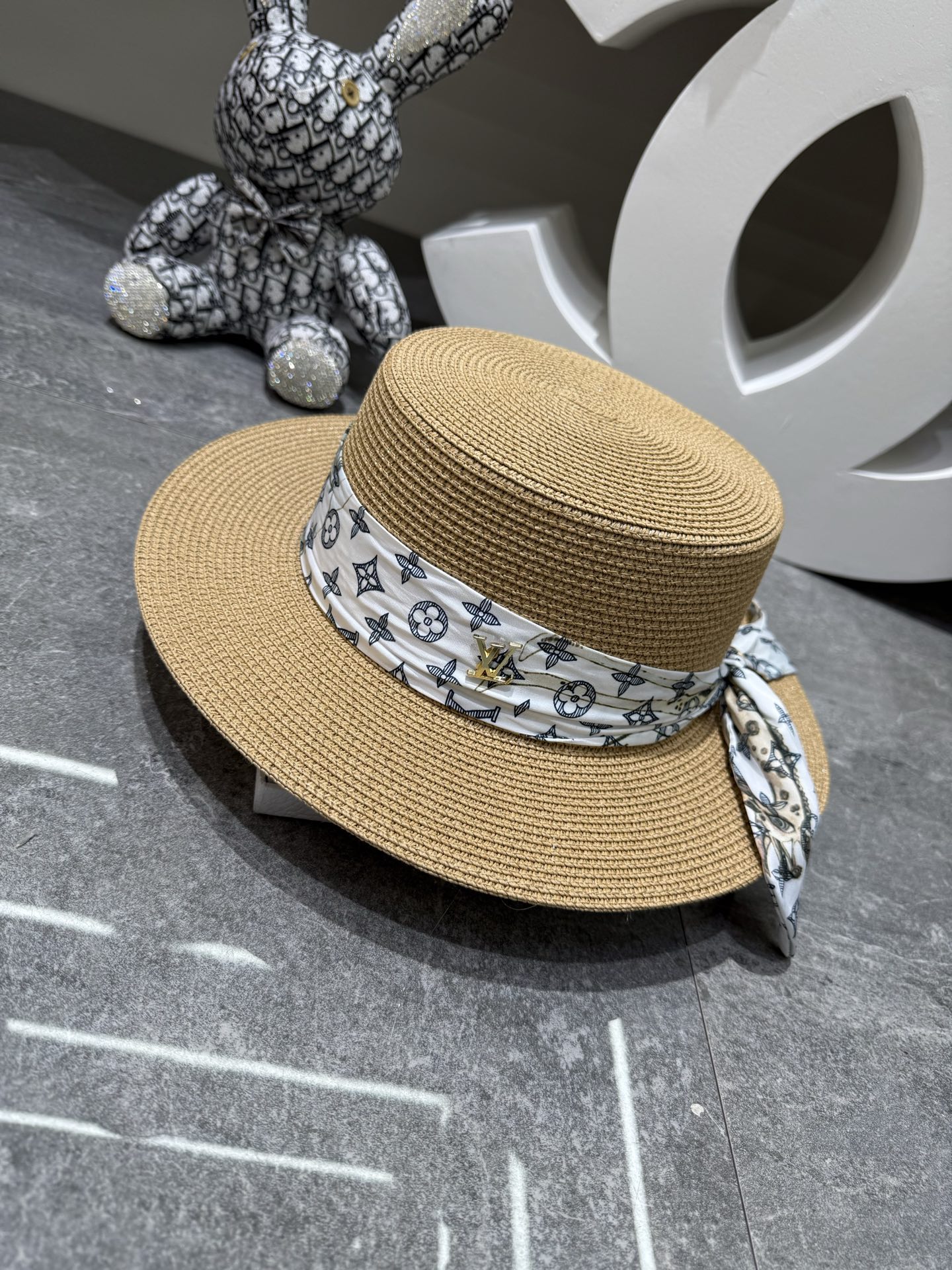 Lv 新品爆款平顶帽👒👒‼️‼️