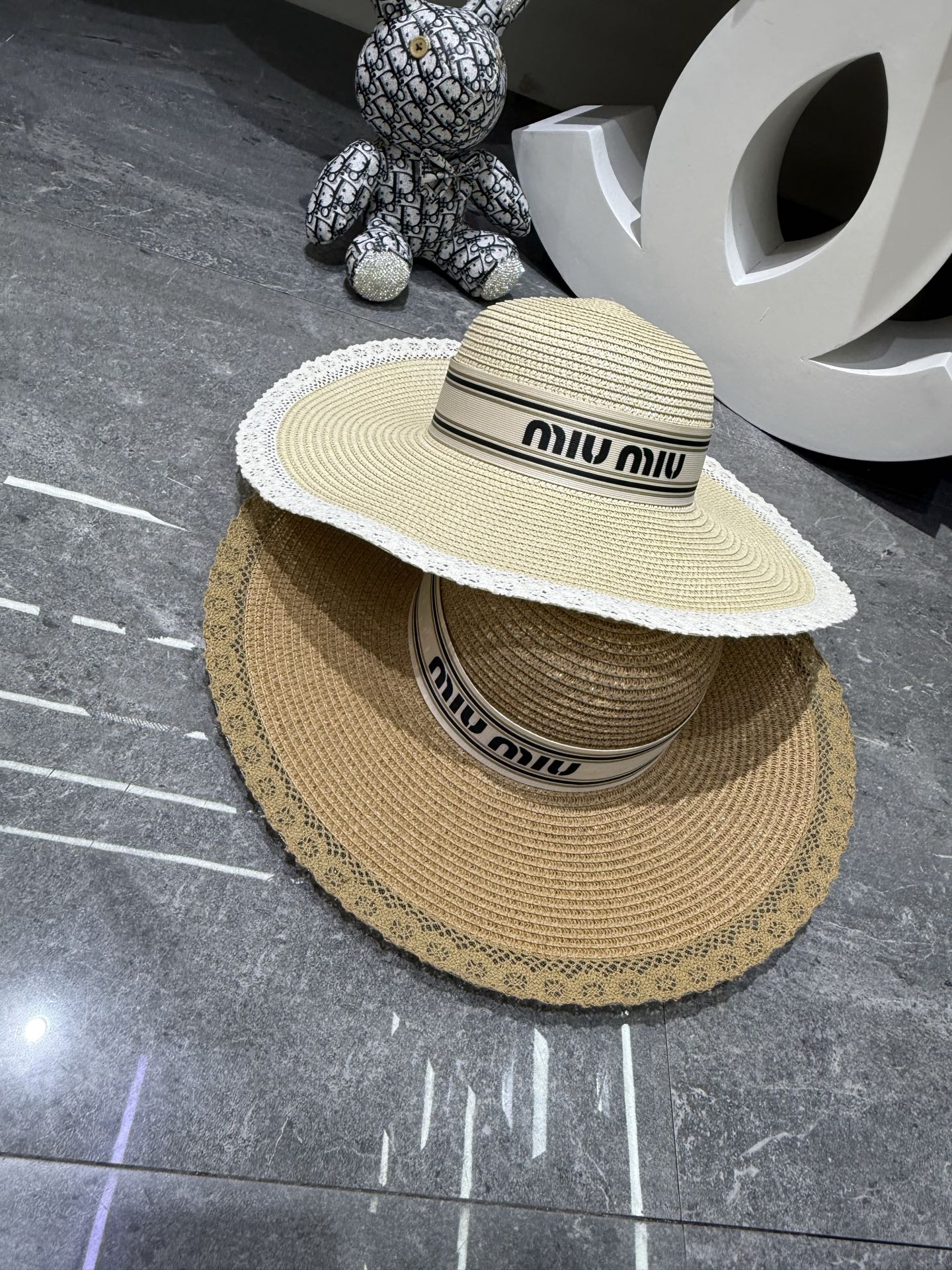 Miu Miu 新品 蕾丝大沿帽 ‼ ‼
