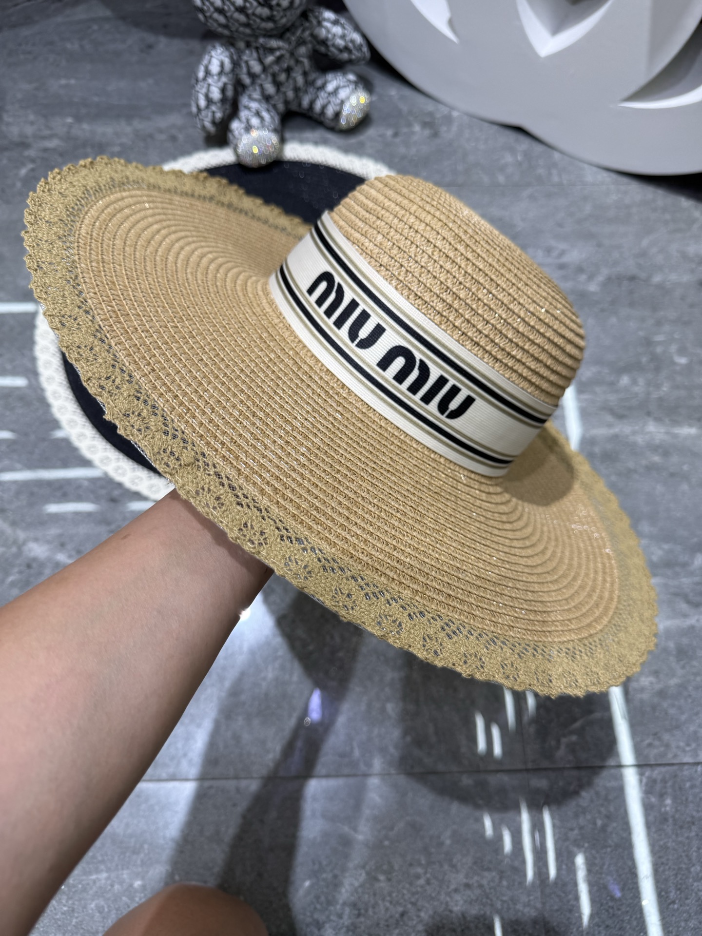 Miu Miu 新品 蕾丝大沿帽 ‼ ‼
