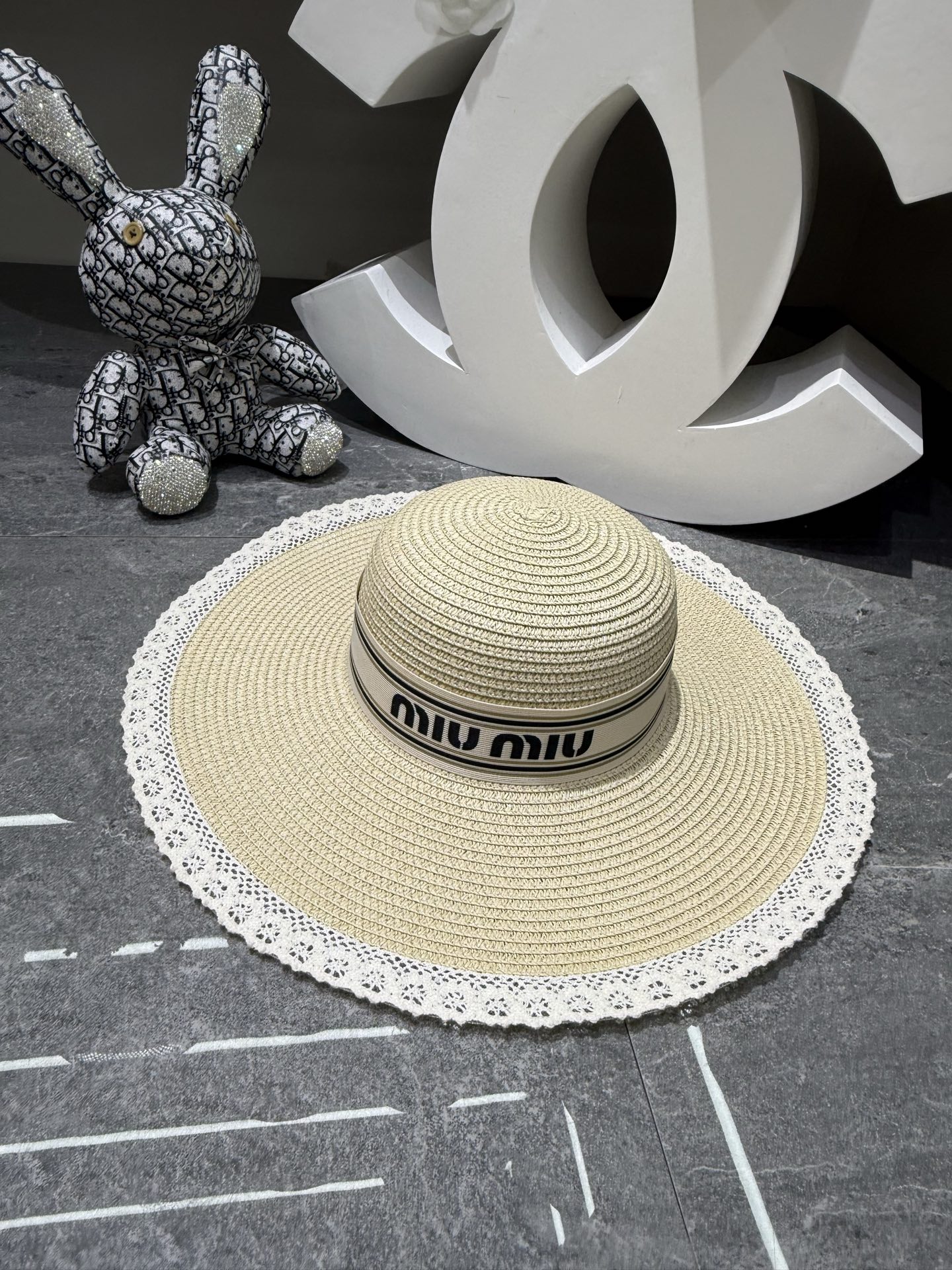 Miu Miu 新品 蕾丝大沿帽 ‼ ‼