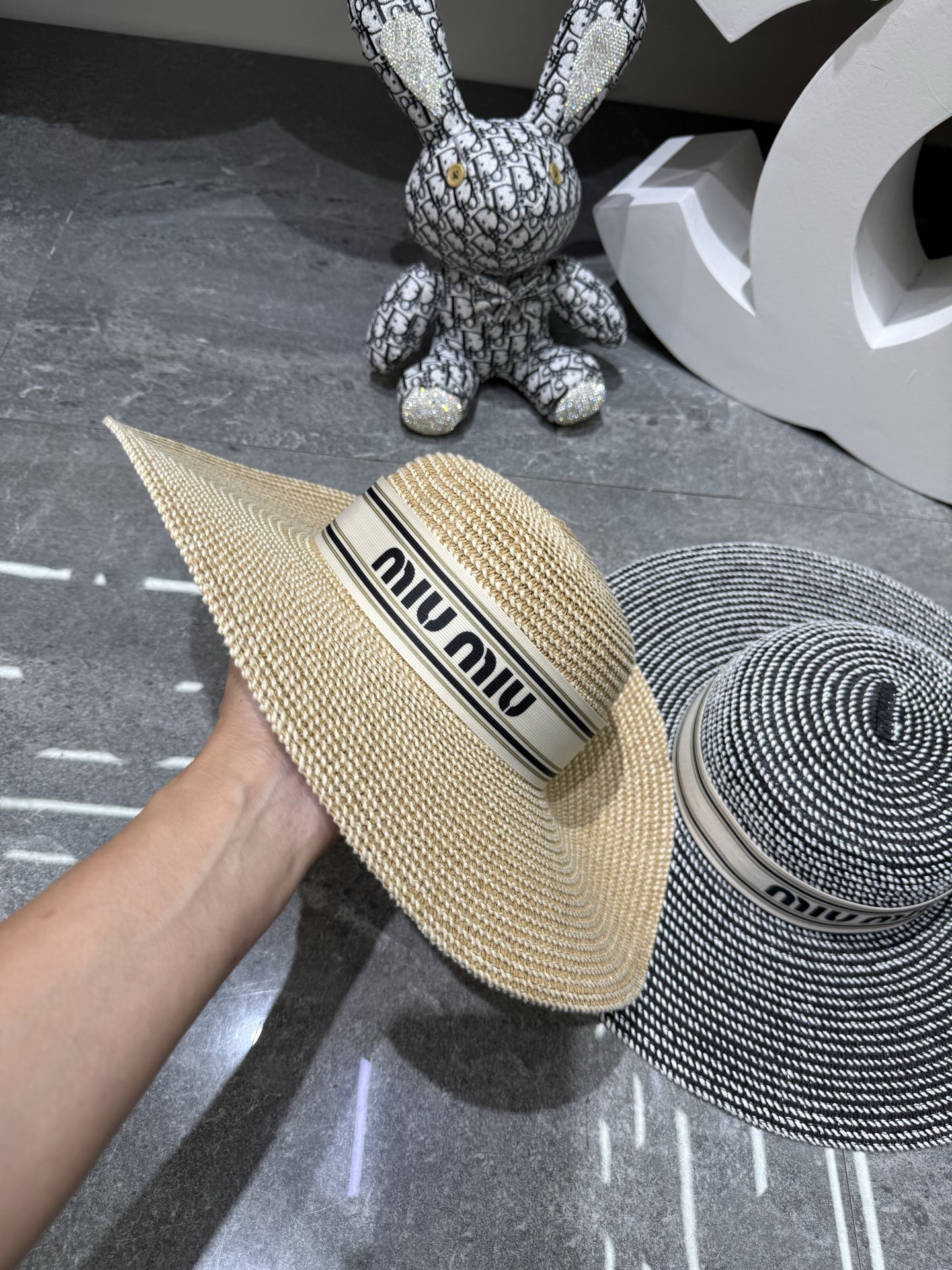 Miu Miu 新品 棉纱大沿帽 ‼ ‼