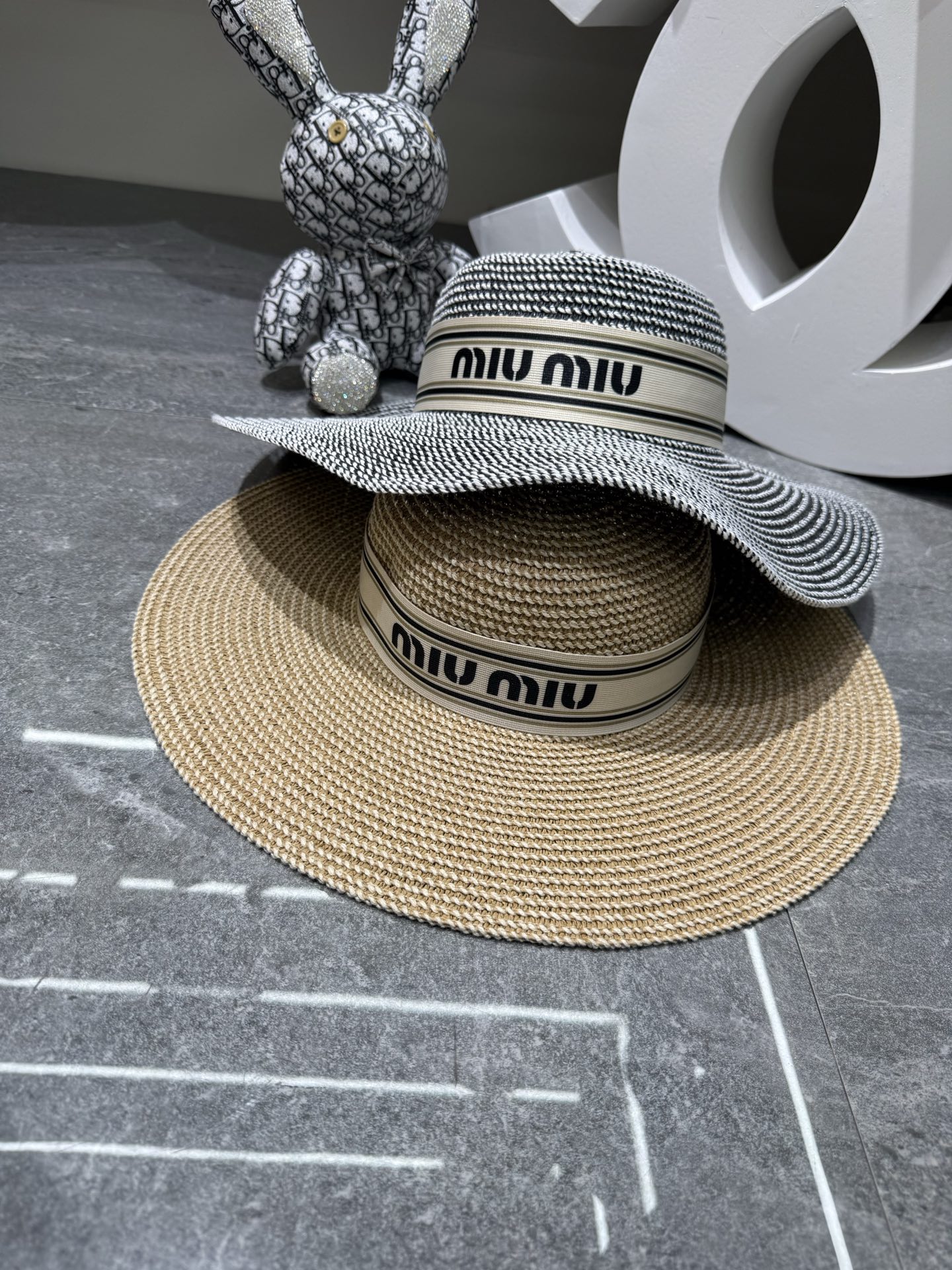Miu Miu 新品 棉纱大沿帽 ‼ ‼