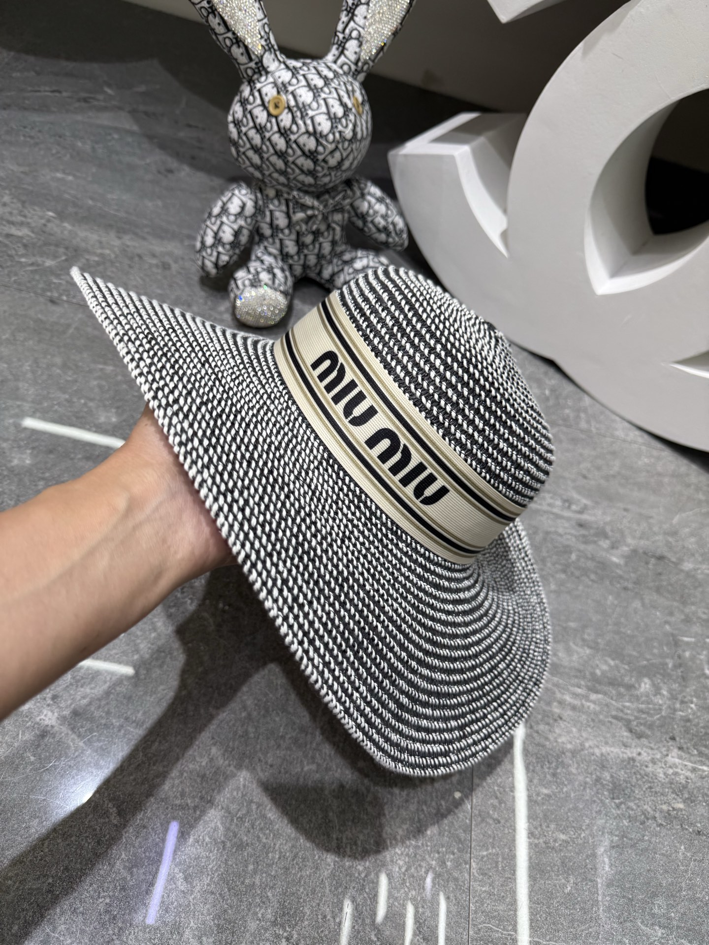 Miu Miu 新品 棉纱大沿帽 ‼ ‼