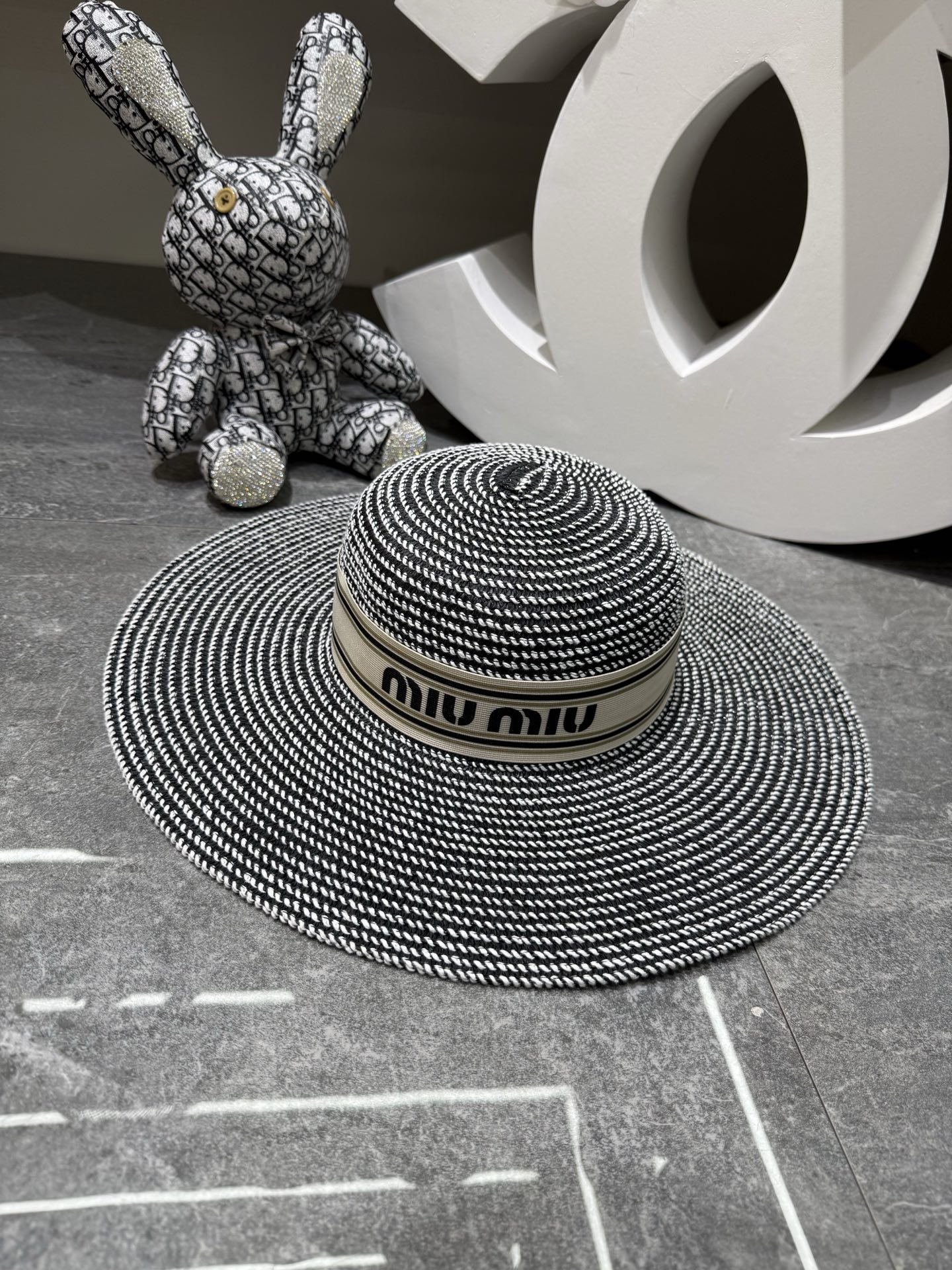 Miu Miu 新品 棉纱大沿帽 ‼ ‼