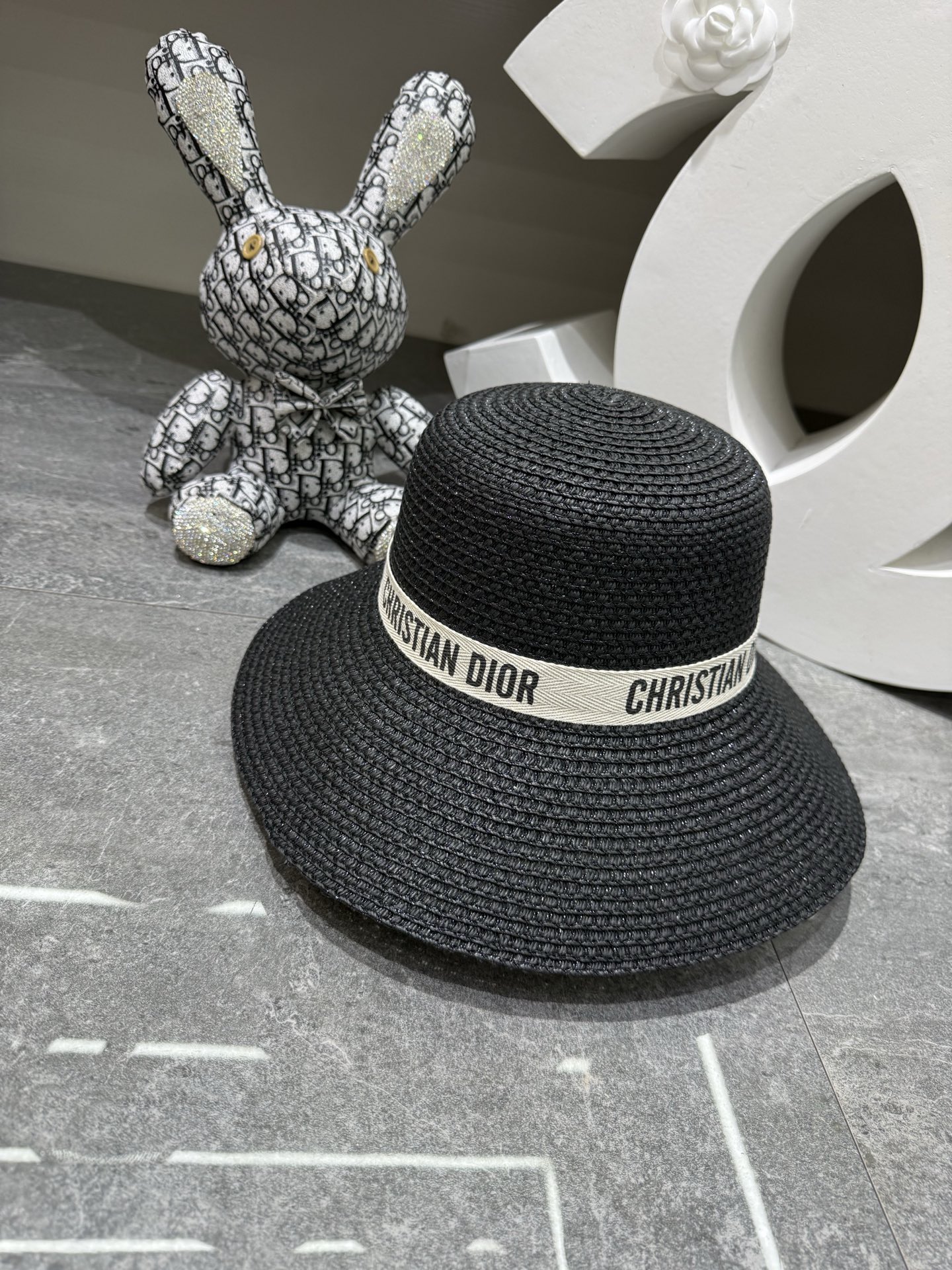 NO:824569,Special price with dust bag. [DIOR Dior] 2026 new dome webbed straw hat, sunshade and easy to match, a travel item hat, straw hat, fisherman hat, baseball cap, hat, dior, dior, espadrilles, hats19860909特价配防尘袋.【DIOR迪奥】2026新款圆顶织带款盆帽草帽,遮阳又好搭,出街旅行单品帽子草帽渔夫帽棒球帽,帽子,dior,dior,espadrilles,hats,hat