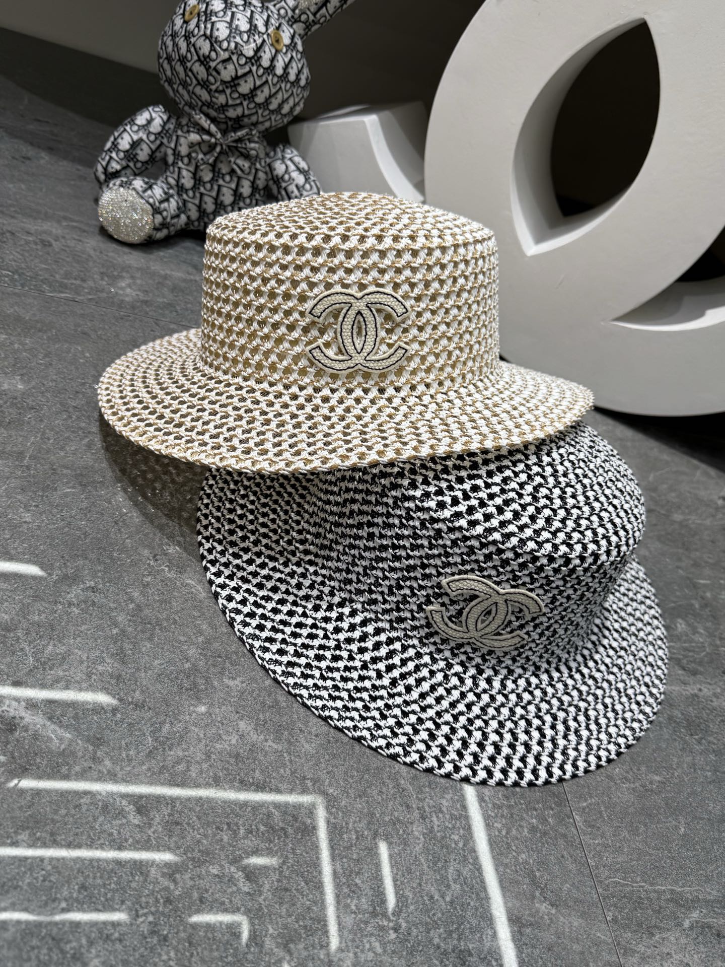 NO:824726,Special price with dust bag. [CHANEL Chanel] 2026 new flat-top small fragrant straw hat, sunshade and easy to match, outdoor travel item hat straw hat fisherman hat baseball cap, hat, chanel, chanel, espadrilles, hats19860909特价配防尘袋.【CHANEL香奈儿】2026新款平顶小香风草帽,遮阳又好搭,出街旅行单品帽子草帽渔夫帽棒球帽,帽子,chanel,chanel,espadrilles,hats,hat