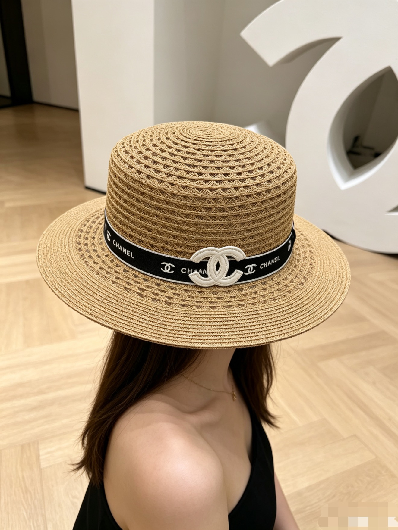 NO:948995,Special price with dust bag. [CHANEL Chanel] 2026 new flat-top small fragrant style densely woven straw hat, sun protection and easy to match, street travel hat straw hat fisherman hat baseball cap, hat, chanel, chanel, espadrilles, hats19860909特价配防尘袋.【CHANEL香奈儿】2026新款平顶小香风密织草帽,遮阳又好搭,出街旅行单品帽子草帽渔夫帽棒球帽,帽子,chanel,chanel,espadrilles,hats,hat