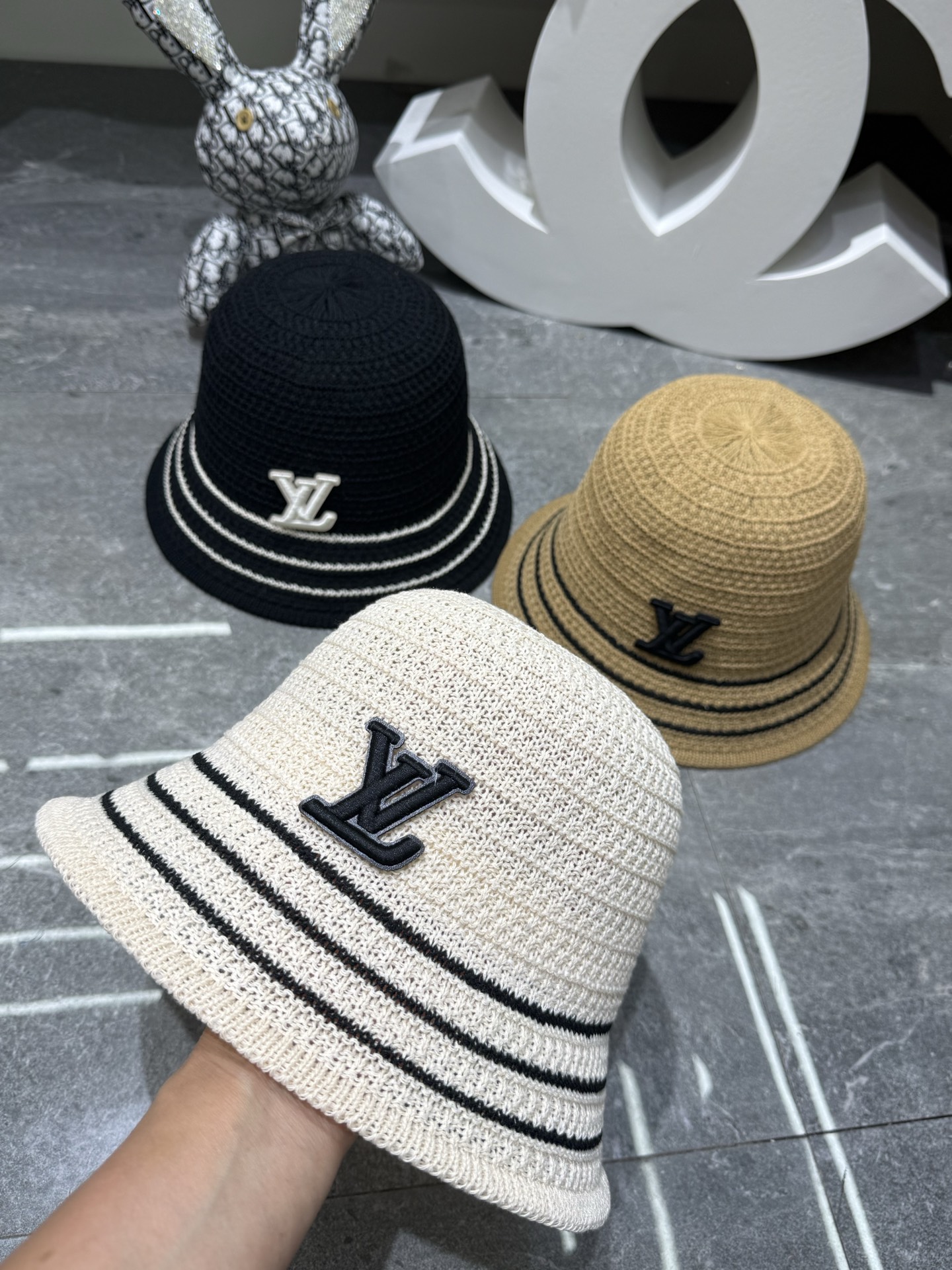 💛配防尘袋【LV路易威登】2026春夏新款日系日常简约款小桶帽渔夫帽，独特设计～复古文艺的一款