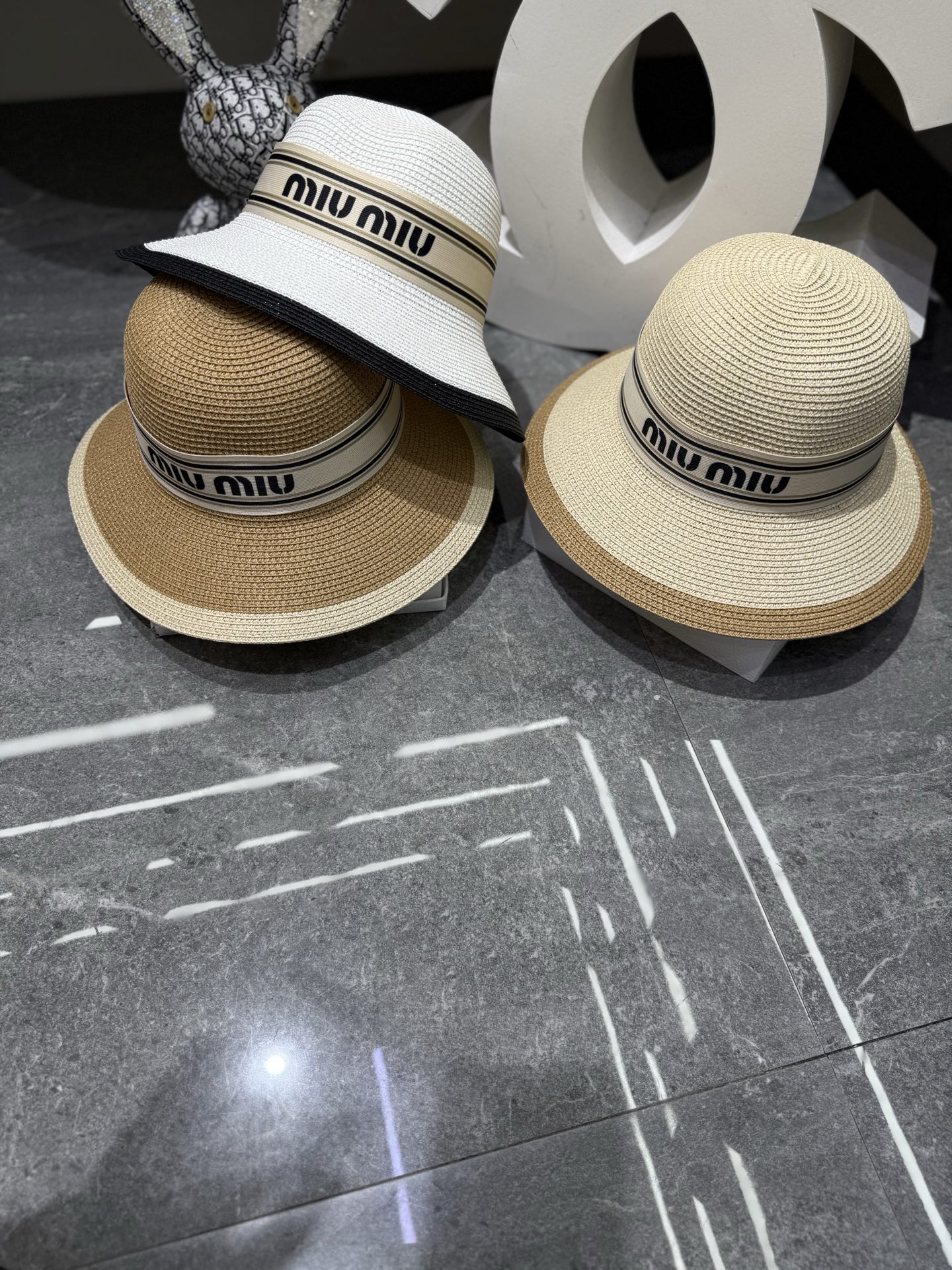 💛配防尘袋.  【MIUMIU缪缪】2026新款密织织带盆帽草帽，遮阳又好搭，出街旅行单品