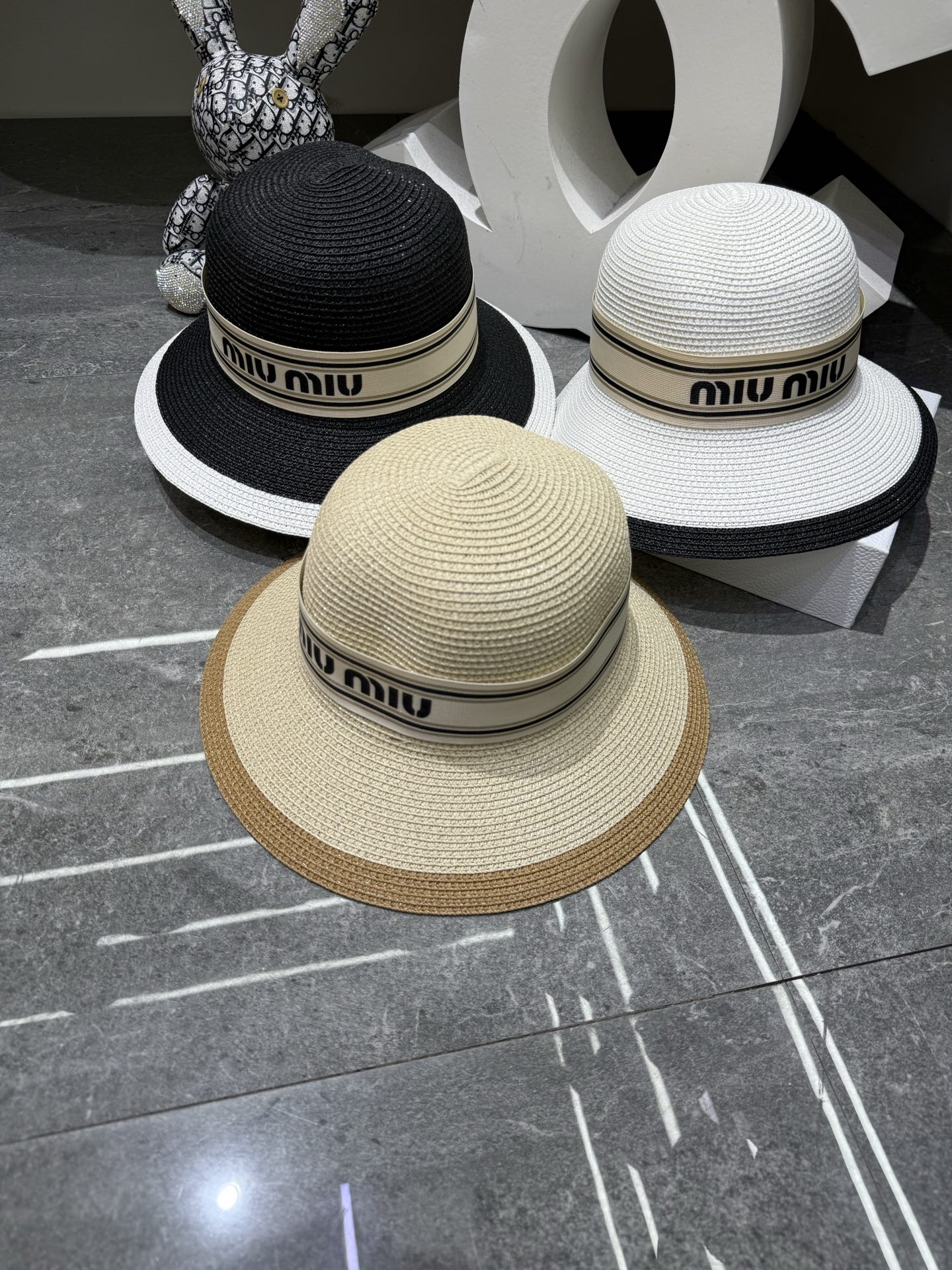 💛配防尘袋.  【MIUMIU缪缪】2026新款密织织带盆帽草帽，遮阳又好搭，出街旅行单品
