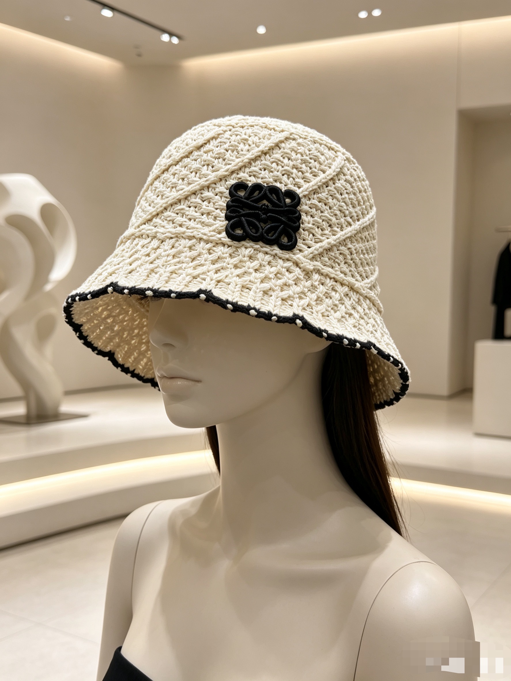 💛配防尘袋【LOEWE罗意威】2026春夏新款日系日常简约款小桶帽渔夫帽，独特设计～复古文艺的一款