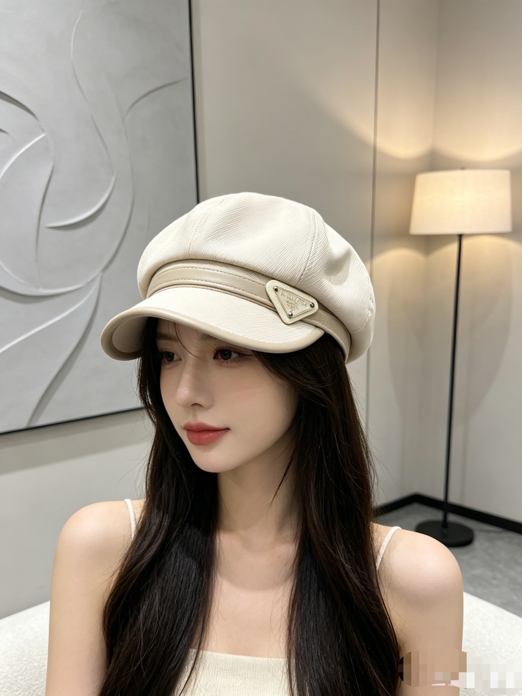 💛配防尘袋【PRADA普拉达】2026早秋新款三角标羊毛八角军帽 复古文艺的一款～新品上架