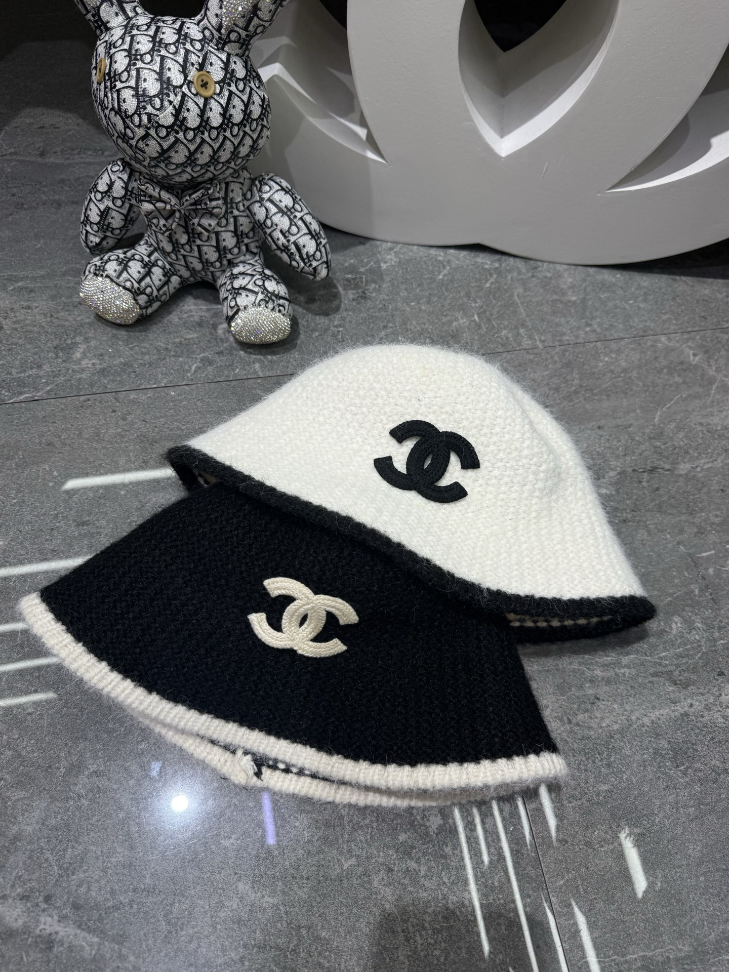 💛配防尘袋【CHANEL香奈儿】2026早秋新款羊毛针织渔夫帽 简约贵气的一款～新品上架