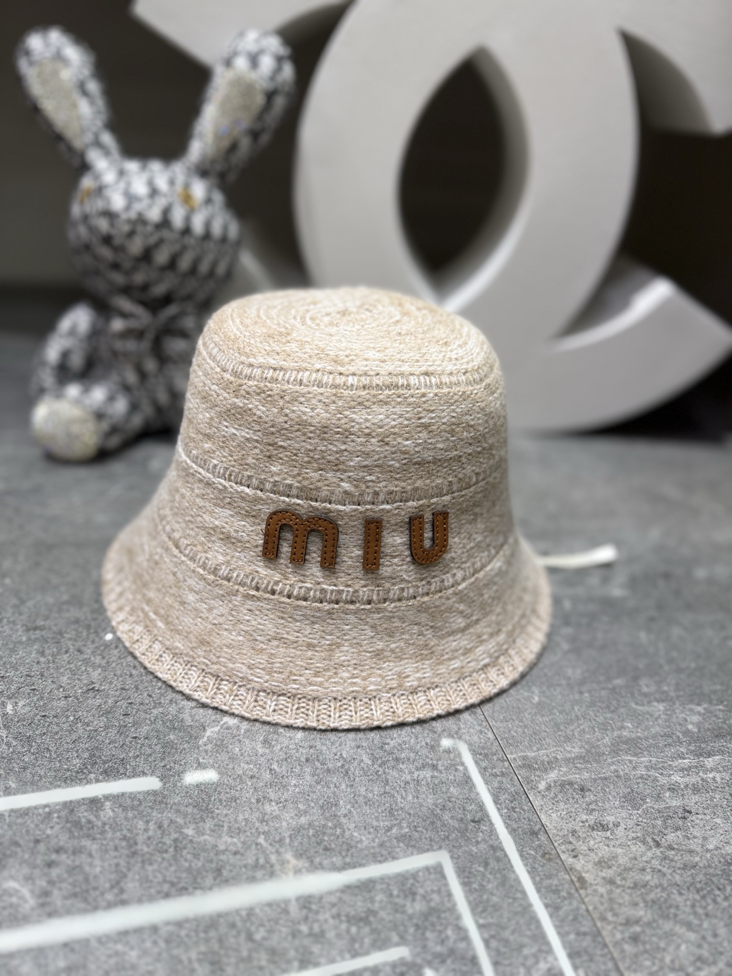 💛配防尘袋【MIUMIU缪缪】2026早秋新款羊毛针织渔夫帽 简约贵气的一款～新品上架