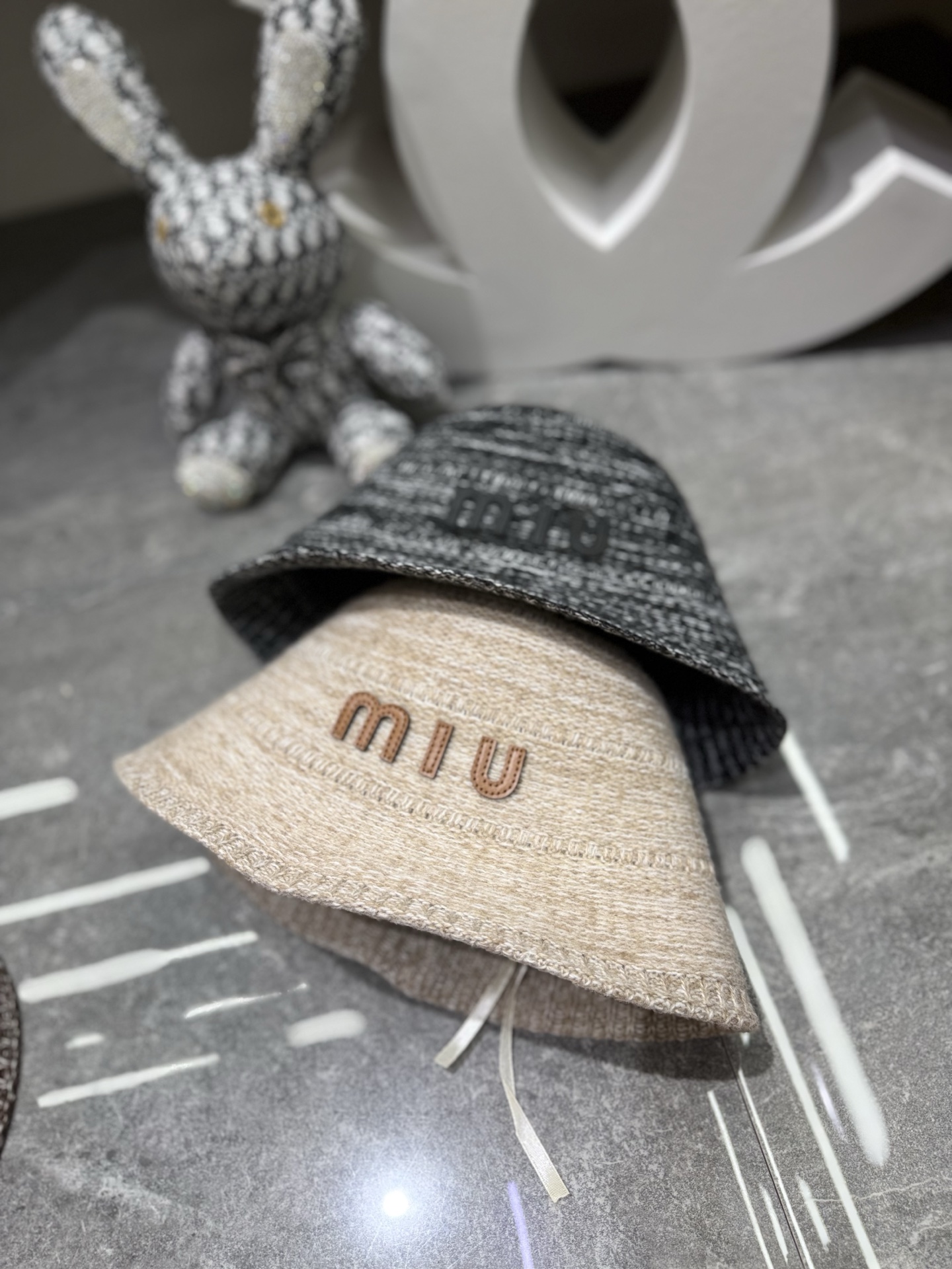 💛配防尘袋【MIUMIU缪缪】2026早秋新款羊毛针织渔夫帽 简约贵气的一款～新品上架