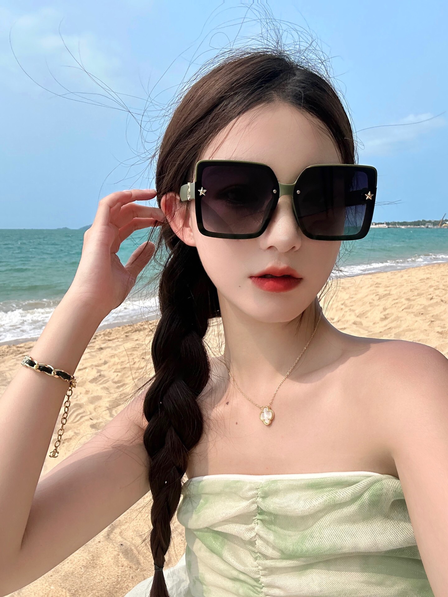 CHANEL香奈儿2024新款潮流爆款时尚方框太阳镜佩戴舒适网红潮款墨镜女士高清加厚偏光太阳镜️高品质T