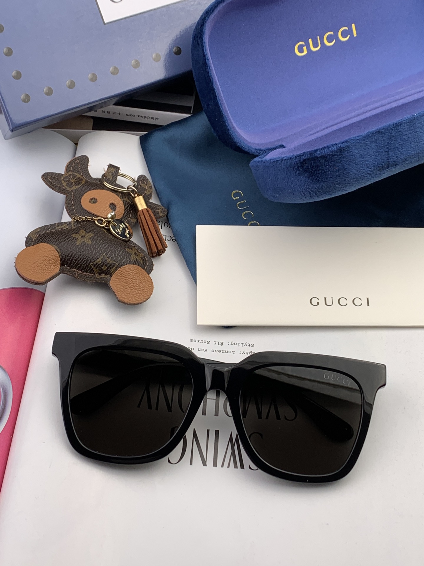 连体镜GUCCI2024开春新款一体镜大框太阳镜男女同款爆款大框尼龙太阳镜超逼格超酷镜腿品牌设计感强ni