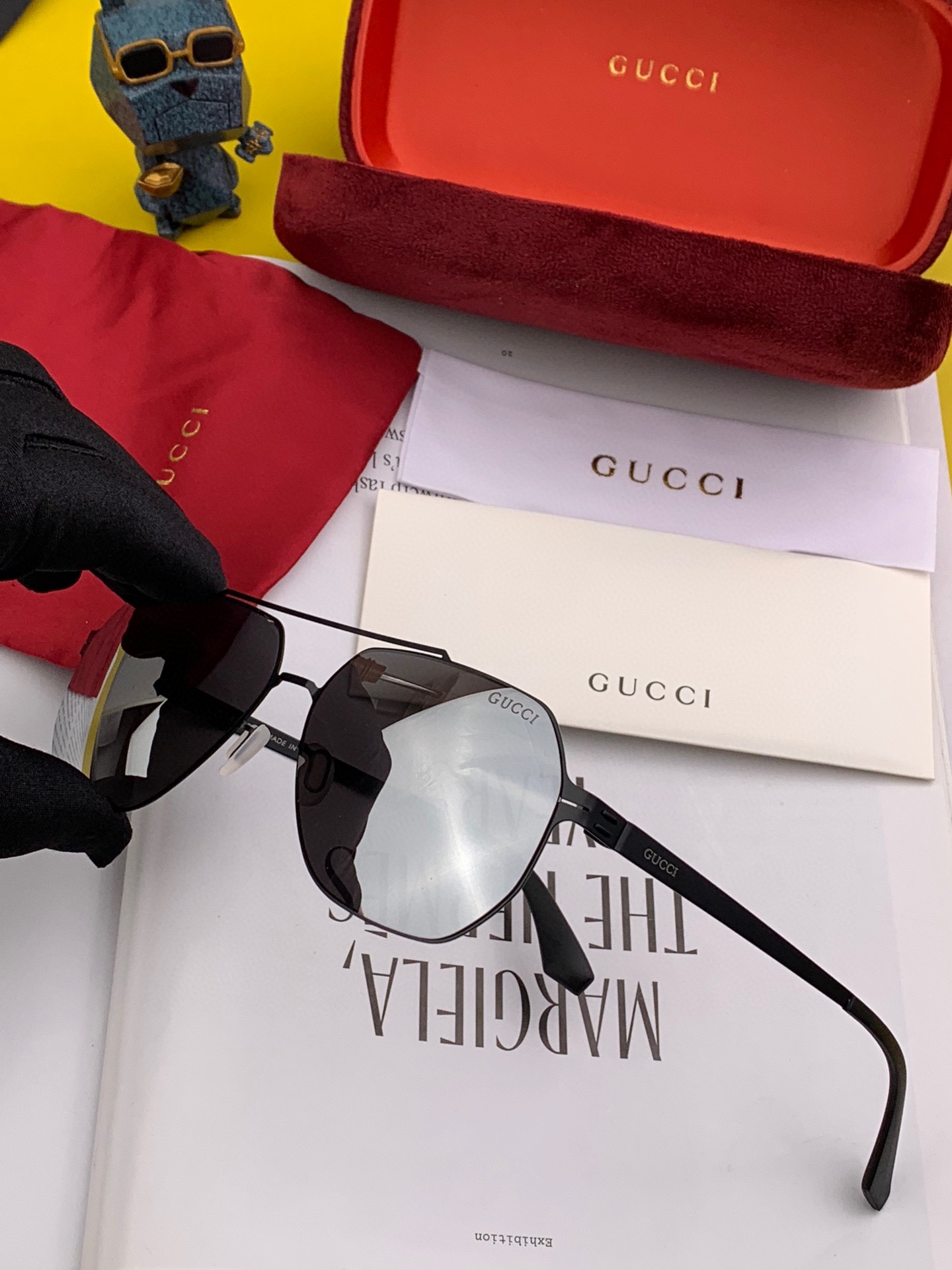 GUCCI2024新款超轻无螺丝压不坏系列情侣款太阳镜高清尼龙镜片商务旅行版绅士高清太阳眼镜舒适薄边镜腿