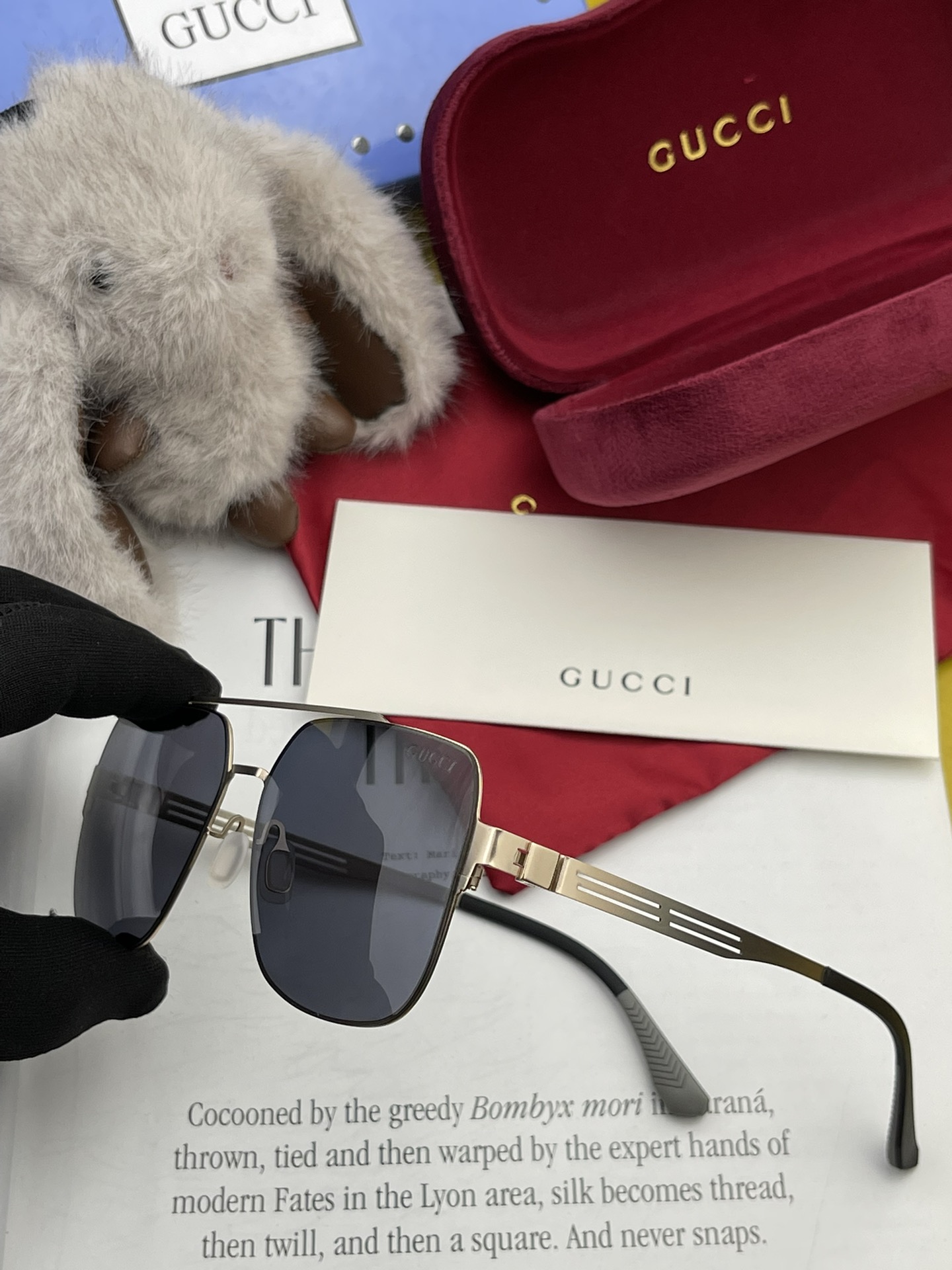 ️GUCCI2024新款男女情侣款太阳镜多边形墨镜iP电镀永不褪色超轻超有弹性整幅眼镜无螺丝重要的是压不