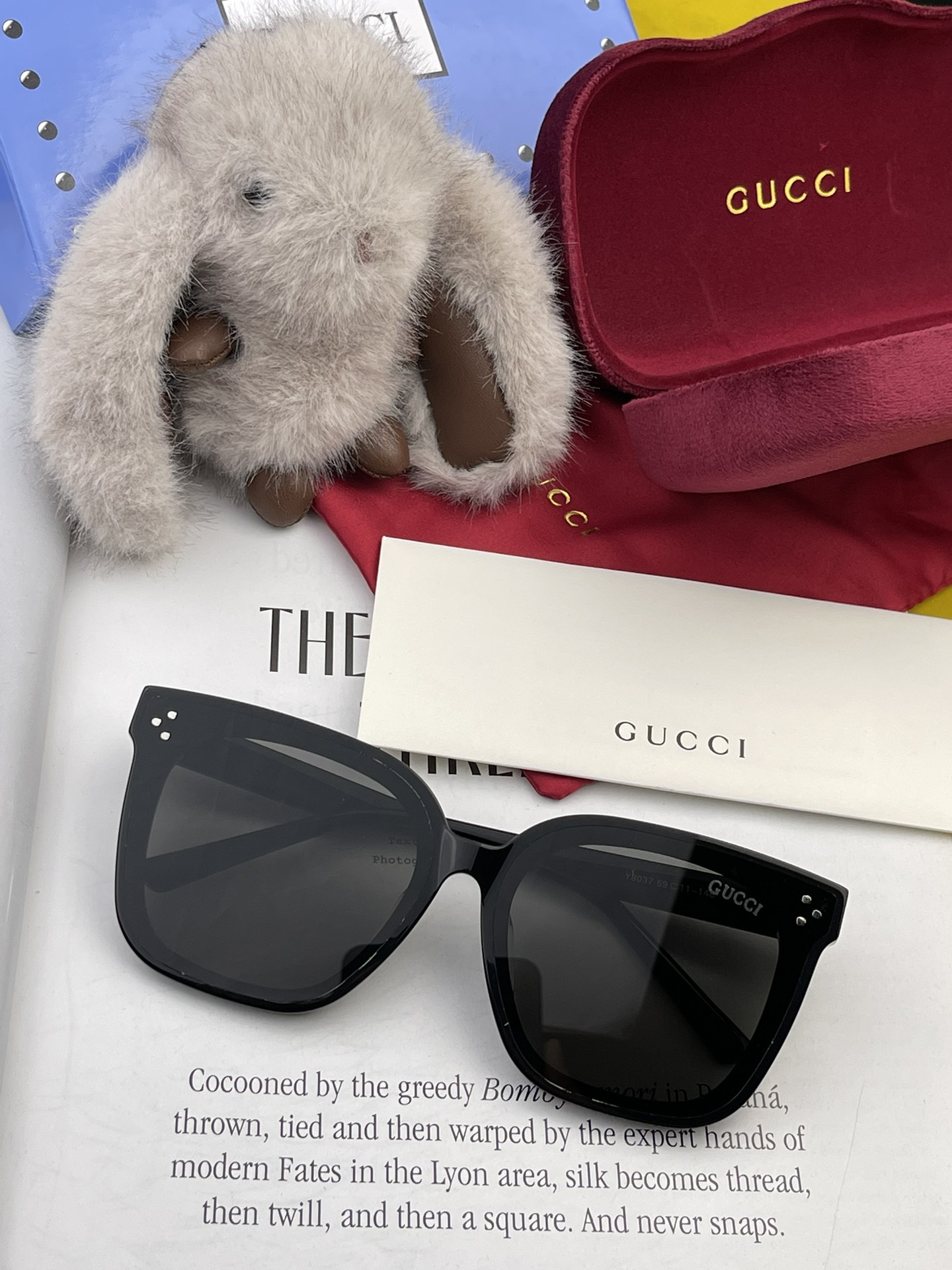 GUCCI2024开春新款一体镜大框太阳镜男女同款爆款大框尼龙太阳镜超逼格超酷镜腿品牌设计感强nice型