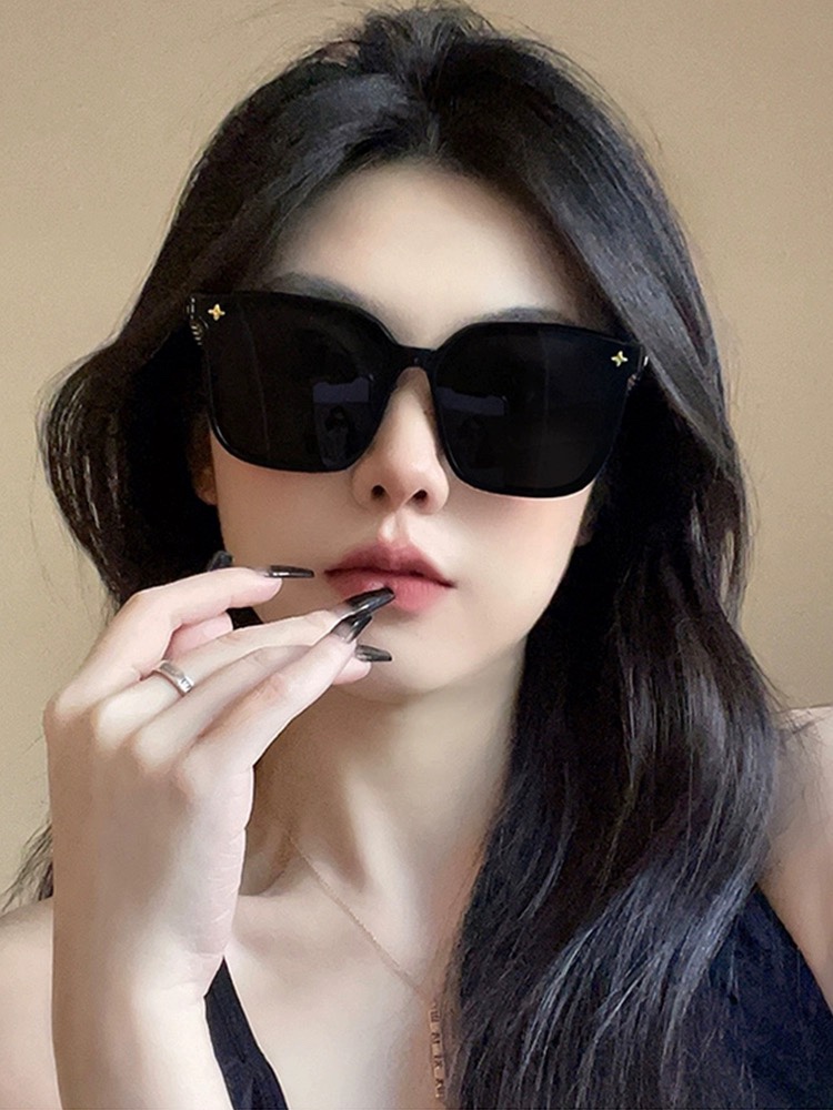 Louis Vuitton Wholesale
 Sunglasses Replica Sale online
 Purple