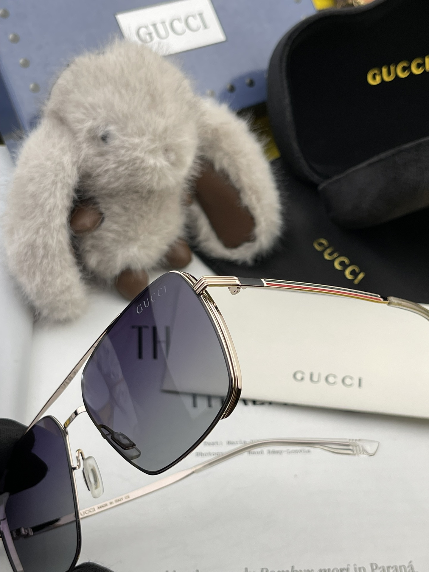 GUCCI-2024新款男情女侣款太阳iP电镀不永褪色卖点超轻有超弹性整幅眼镜无丝螺重要的是压不坏镜片高