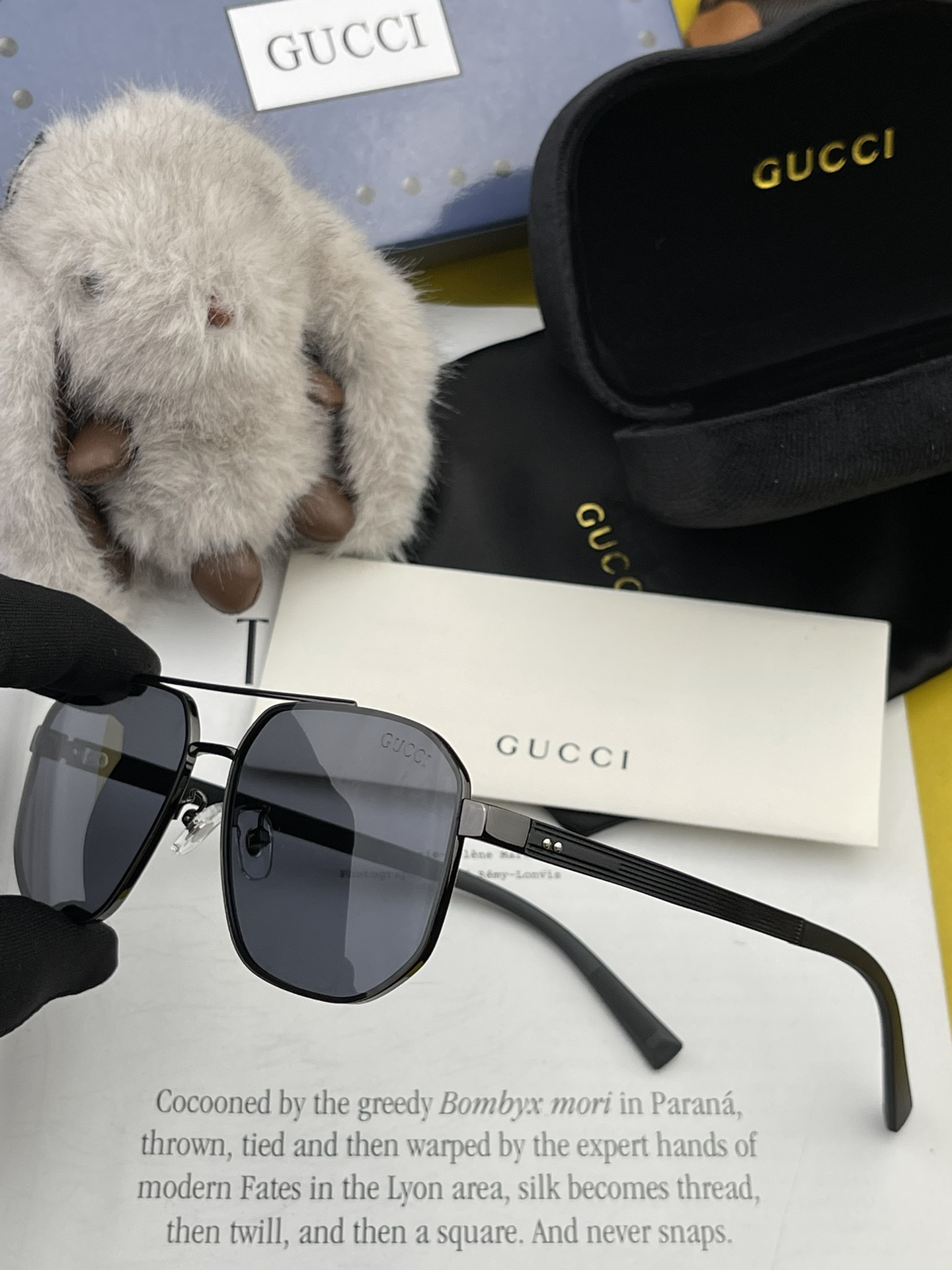 ️GUCCI2024新款男女情侣款太阳镜多边形墨镜iP电镀永不褪色超轻超有弹性整幅眼镜无螺丝重要的是压不