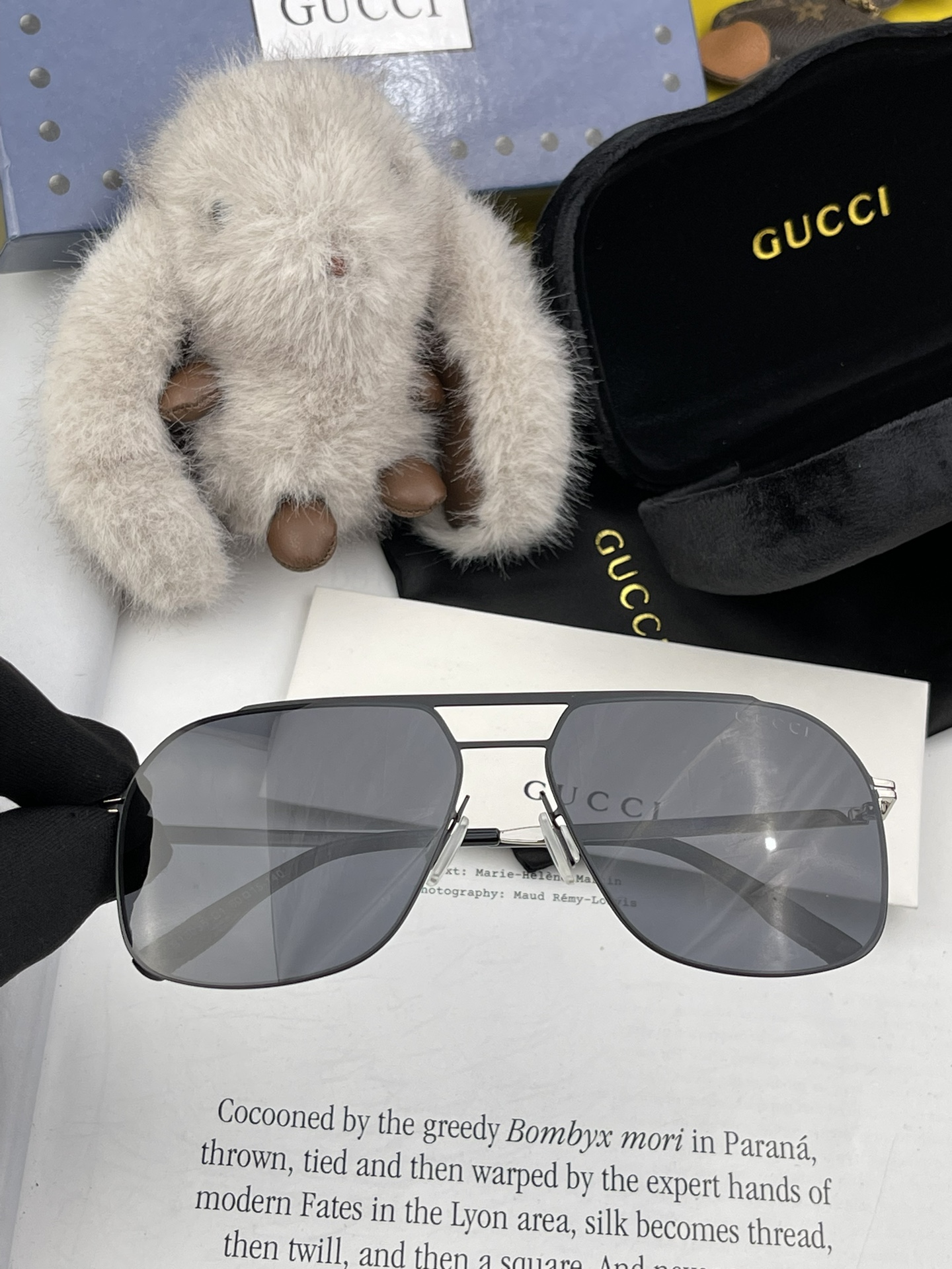 GUCCI-2024新款男情女侣款太阳iP电镀不永褪色卖点超轻有超弹性整幅眼镜无丝螺重要的是压不坏镜片高