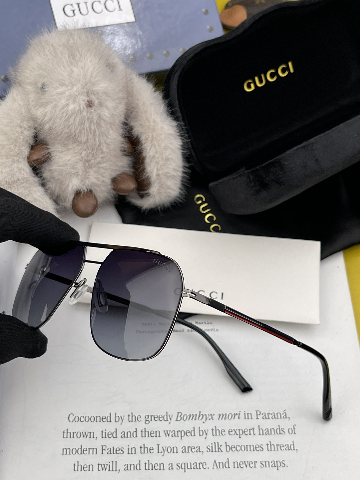 GUCCI-2024新款男情女侣款太阳iP电镀不永褪色卖点超轻有超弹性整幅眼镜无丝螺重要的是压不坏镜片高