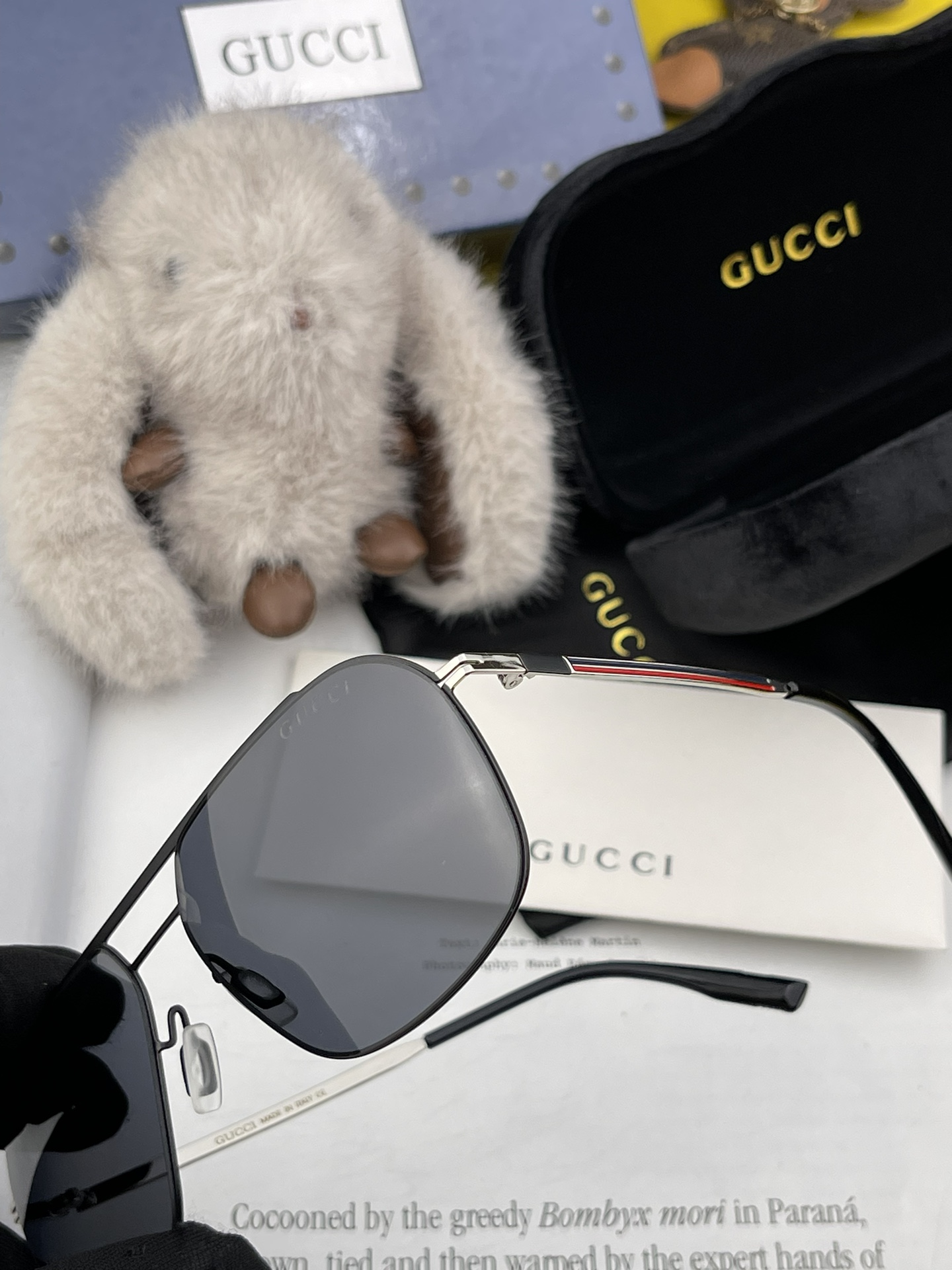 GUCCI-2024新款男情女侣款太阳iP电镀不永褪色卖点超轻有超弹性整幅眼镜无丝螺重要的是压不坏镜片高