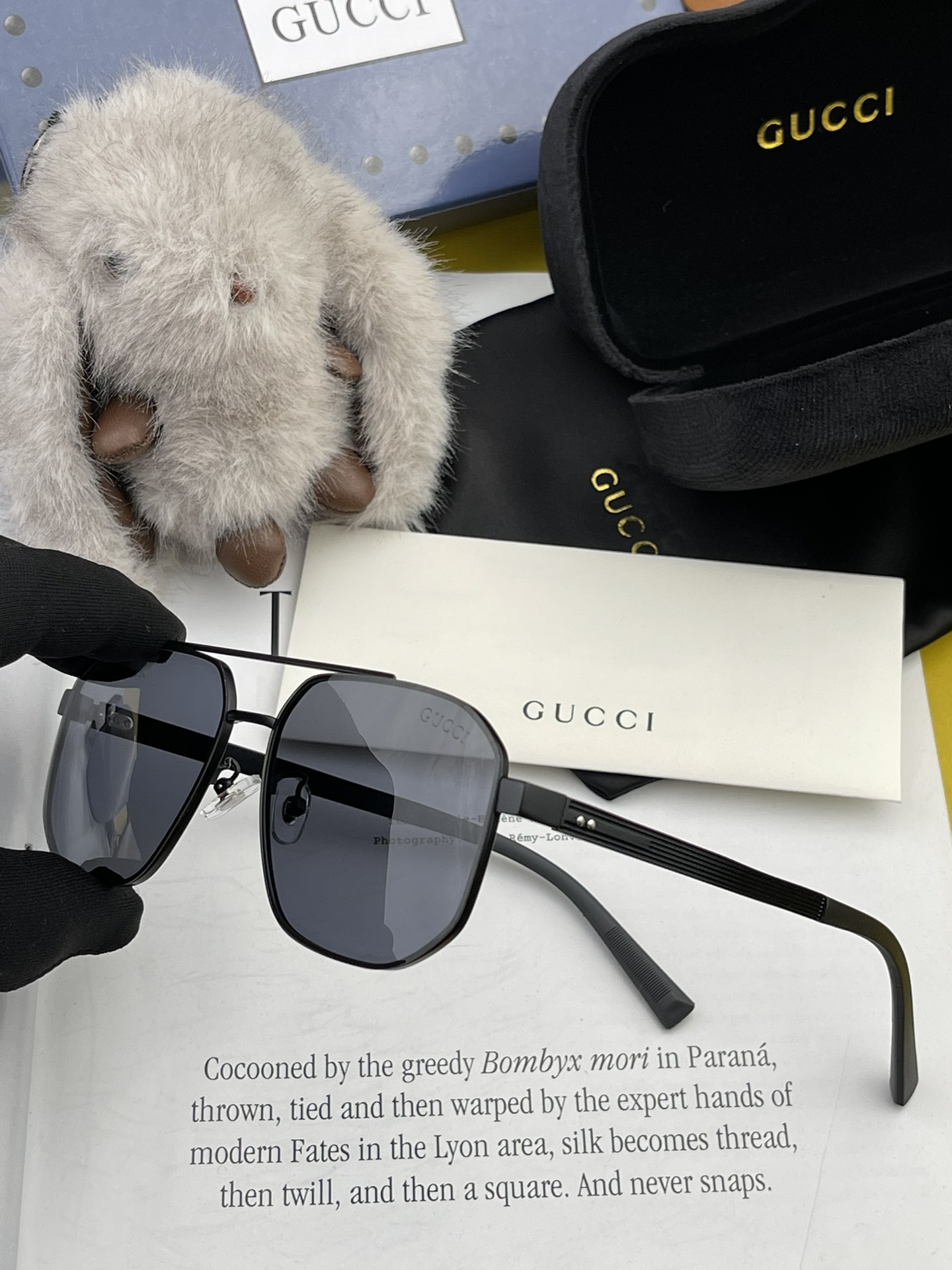 ️GUCCI2024新款男女情侣款太阳镜多边形墨镜iP电镀永不褪色超轻超有弹性整幅眼镜无螺丝重要的是压不