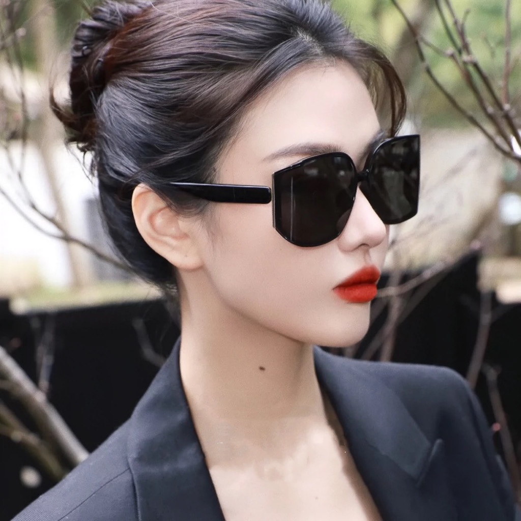 Gucci Sunglasses Women Spring Collection Fashion